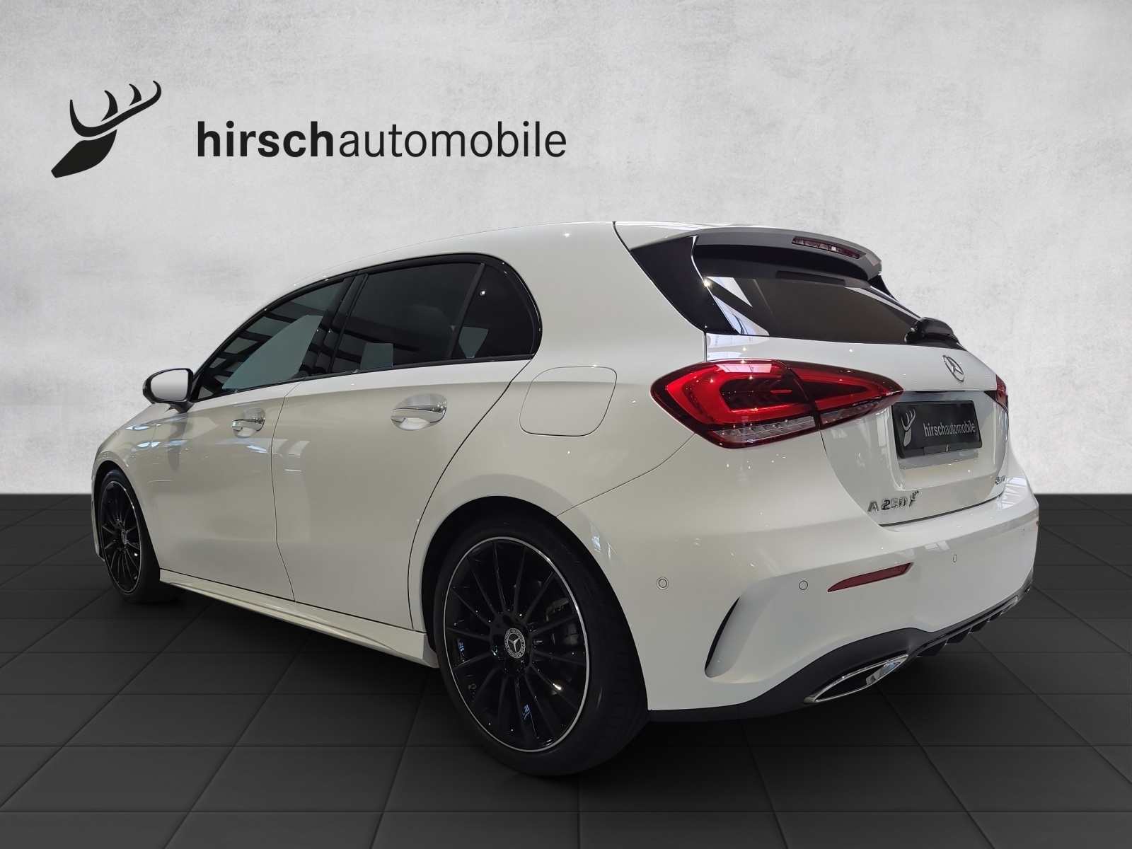 MERCEDES-BENZ A 250 4Matic AMG Line 4Matic 7G-DCT - 2