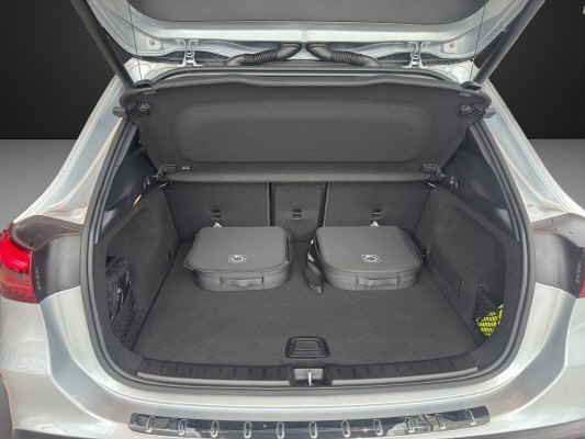 MERCEDES-BENZ EQA 300 4M Excellence - 11