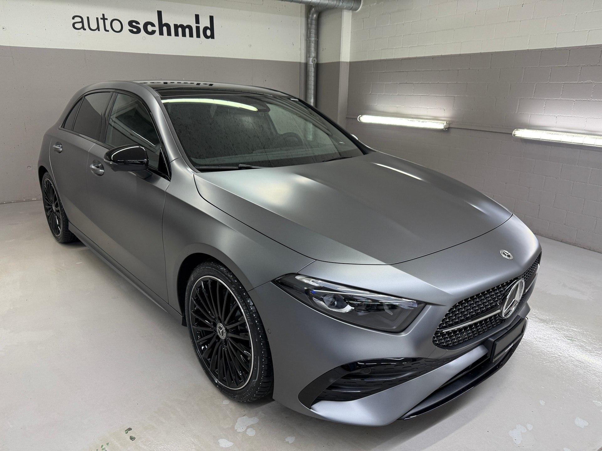 MERCEDES-BENZ A 250 4MATIC Kompaktlimousine - 2