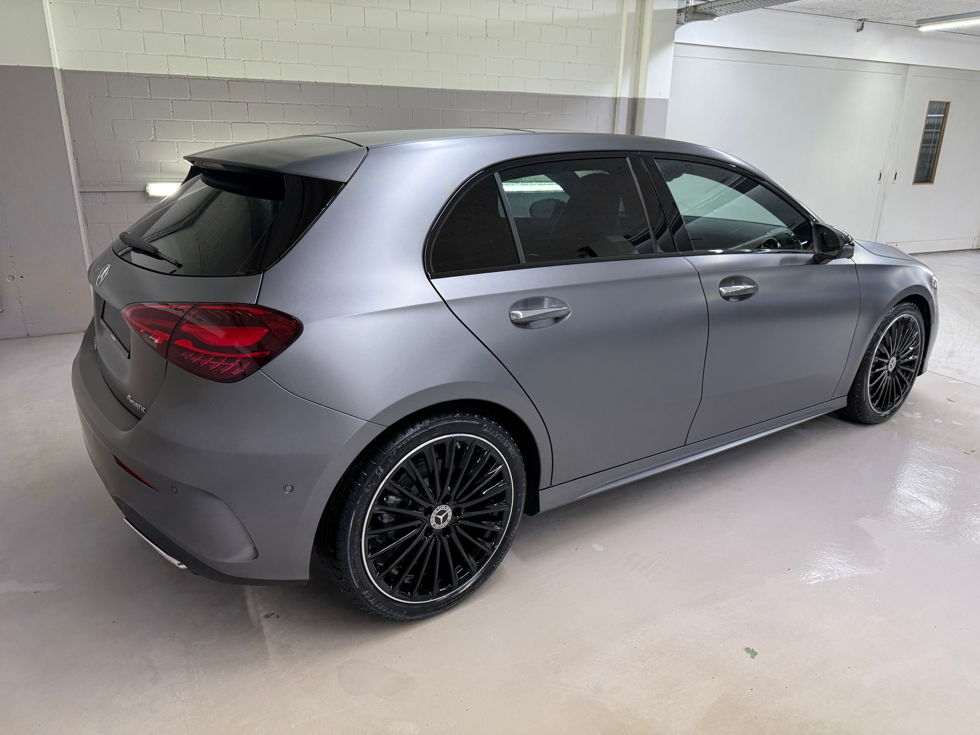 MERCEDES-BENZ A 250 4MATIC Kompaktlimousine - 4