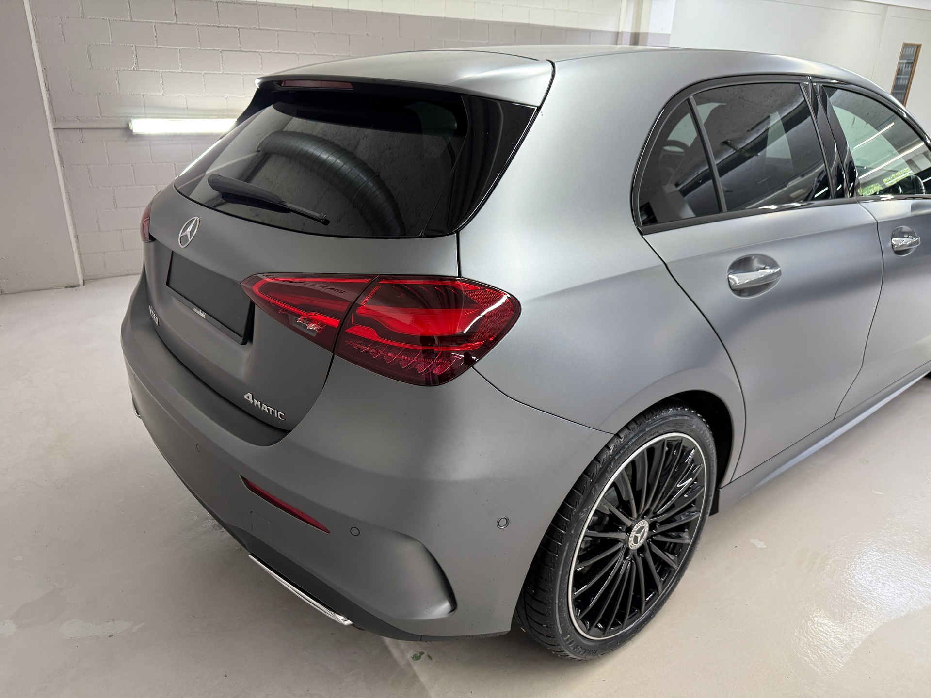 MERCEDES-BENZ A 250 4MATIC Kompaktlimousine - 6