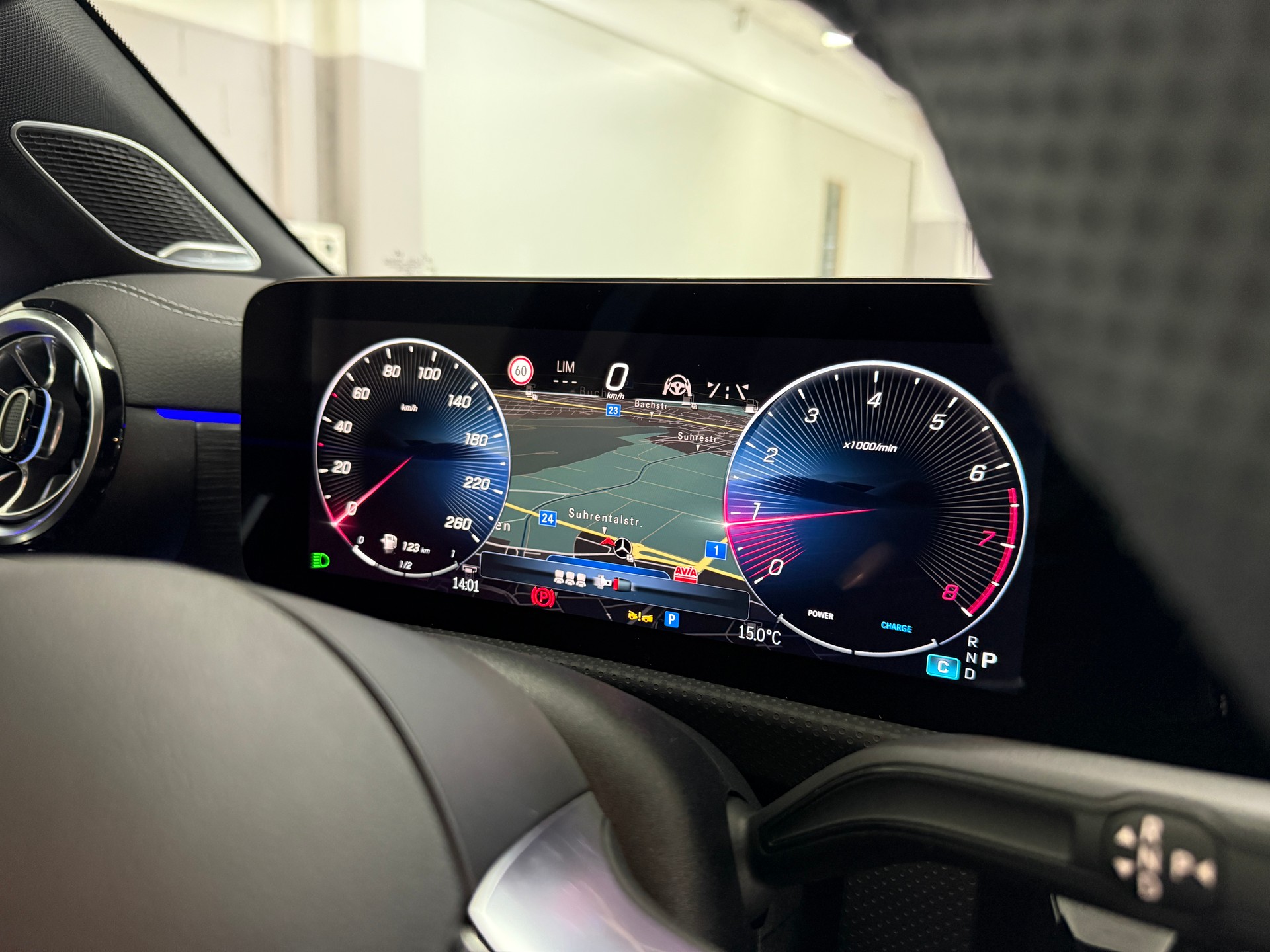 MERCEDES-BENZ A 250 4MATIC Kompaktlimousine - 15