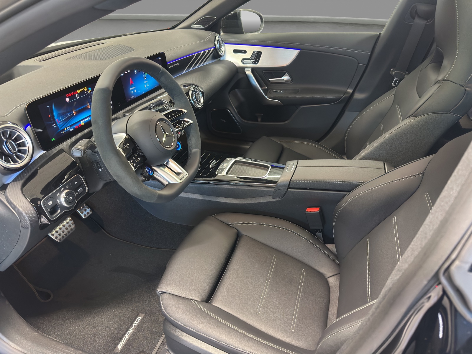 MERCEDES-BENZ CLA 45 S AMG 4Matic+ 8G-DCT - 10