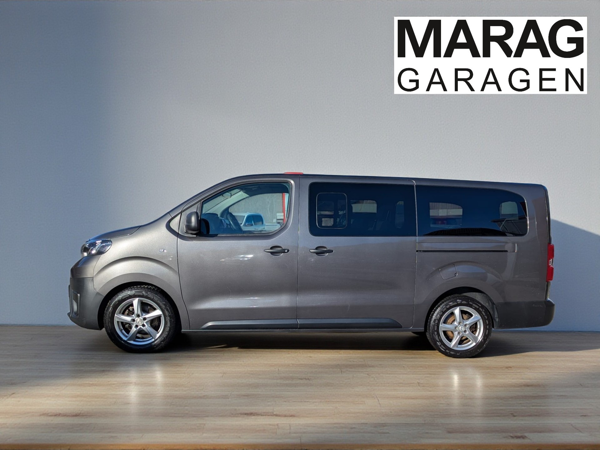 TOYOTA Proace 2.0D Combi L2 Long - 4