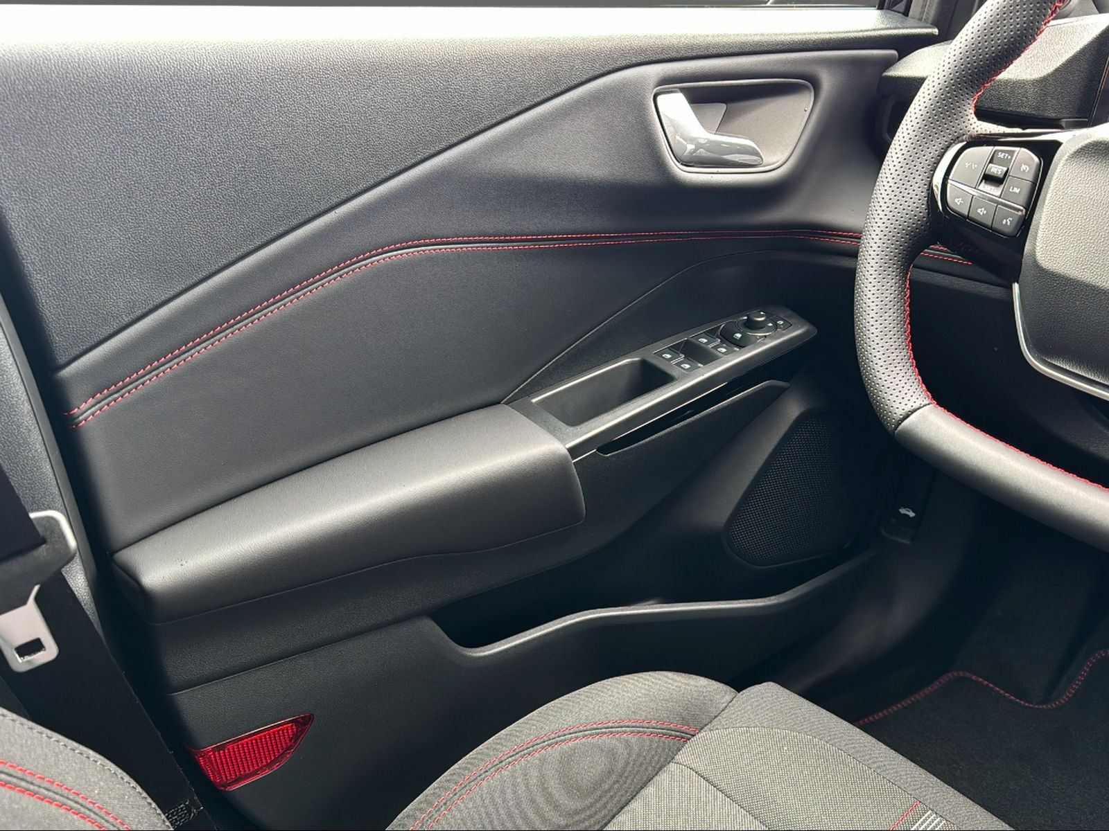 FORD Puma 1.0 EcoB Hybrid 125 ST-Line - 9