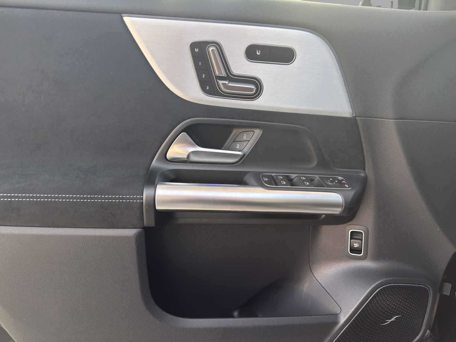 MERCEDES-BENZ GLA 220d 4Matic 8G-DCTSwiss Star - 15