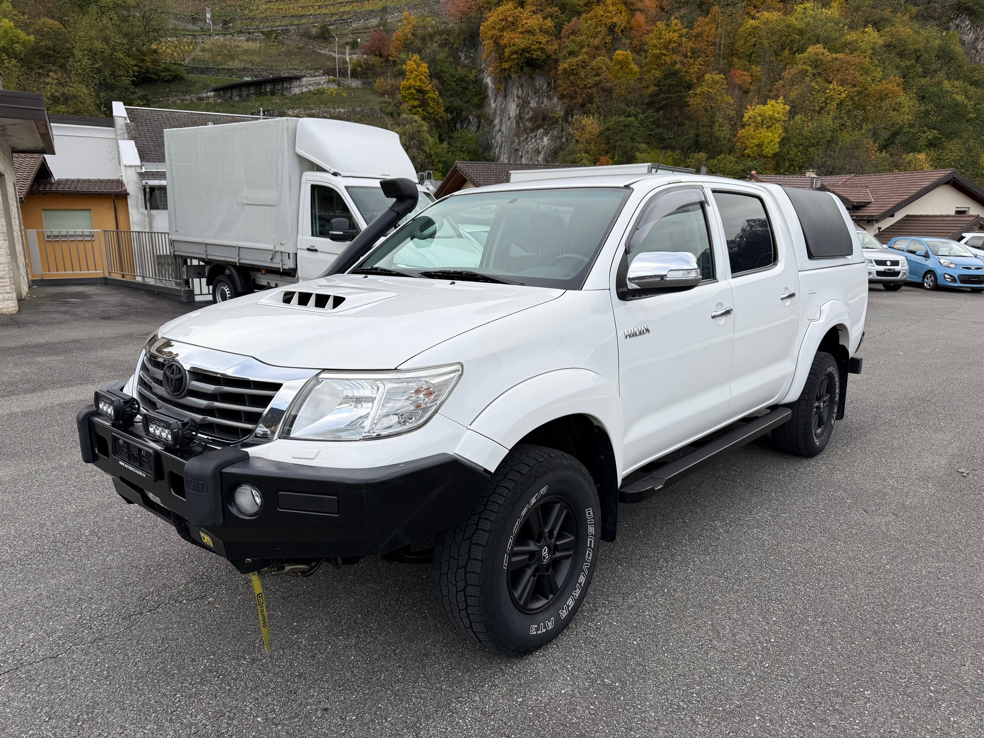 TOYOTA Hilux 3.0 4WD Double Cab Sol Premium - 2