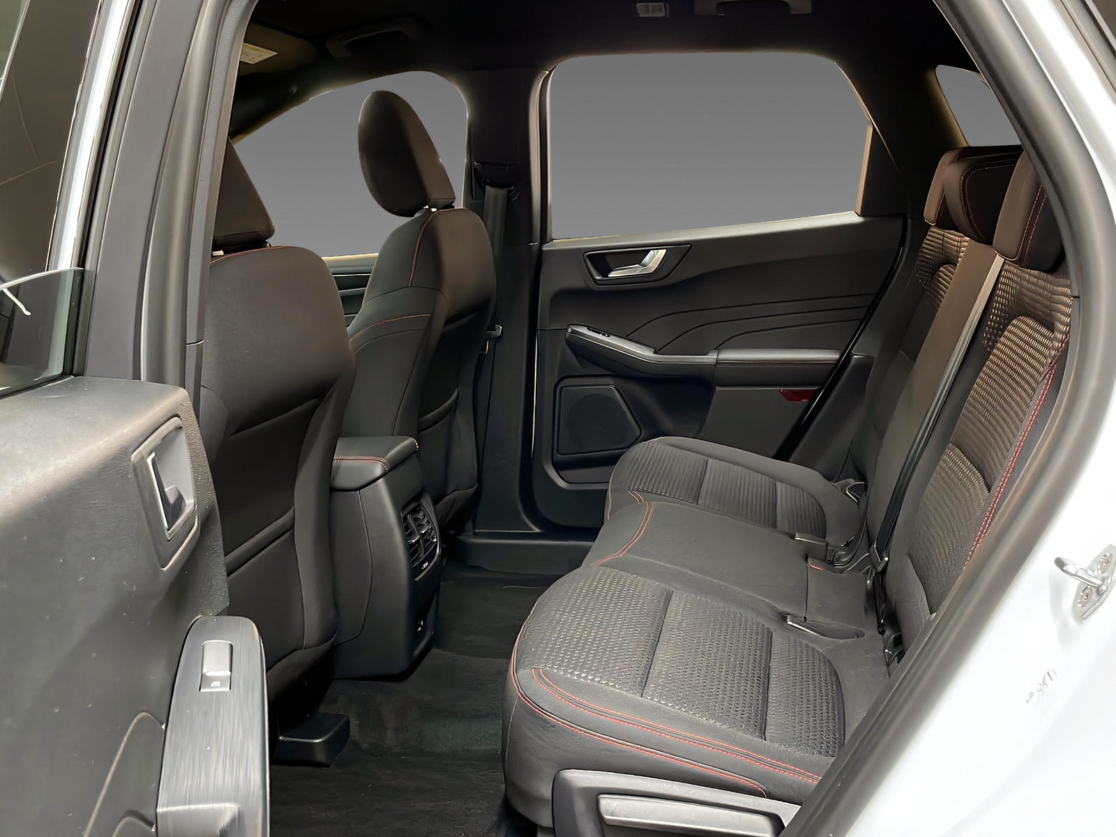 FORD Kuga 2.5 Hybrid ST-Line 4x4 - 12