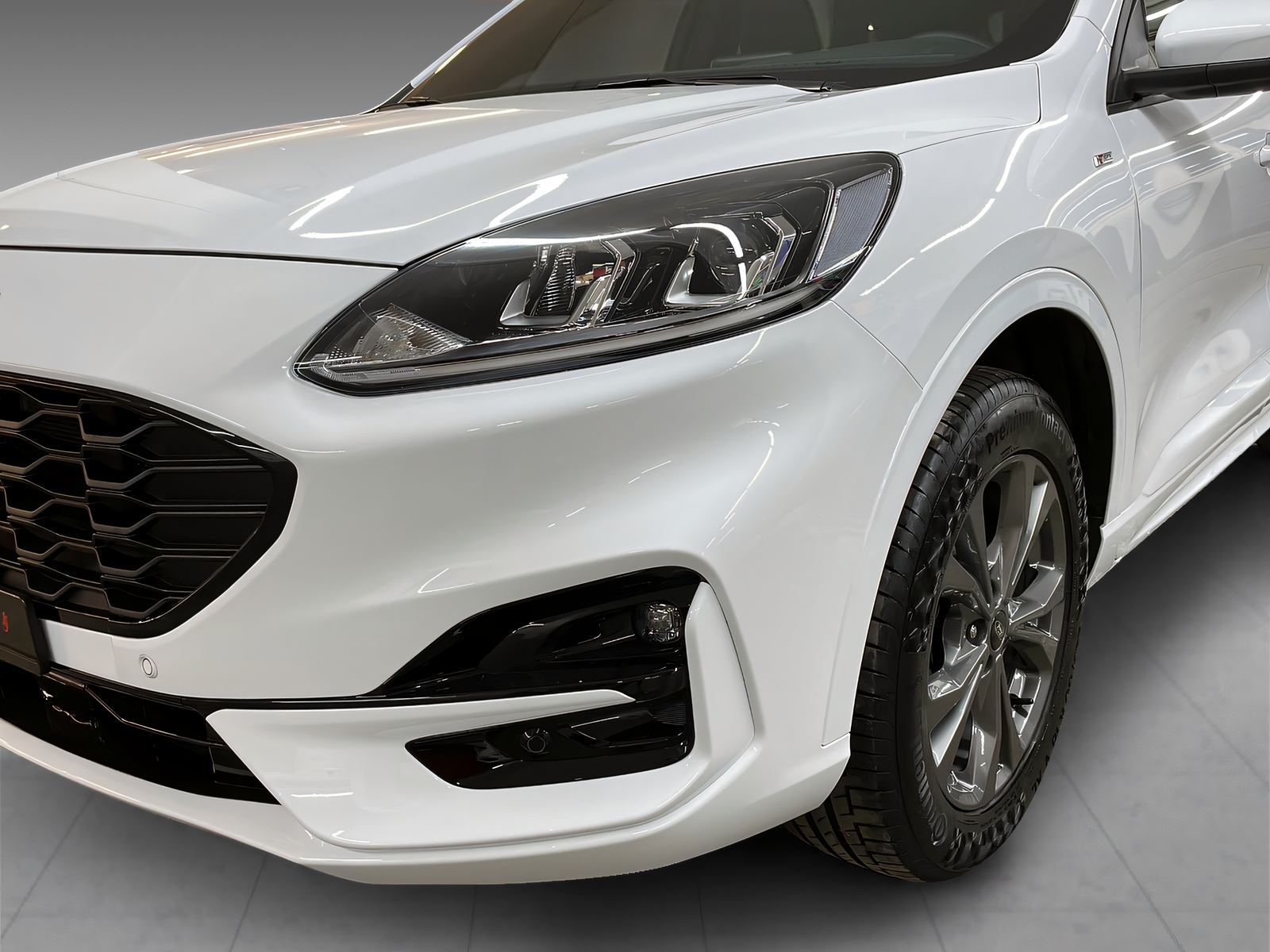 FORD Kuga 2.5 Hybrid ST-Line 4x4 - 10