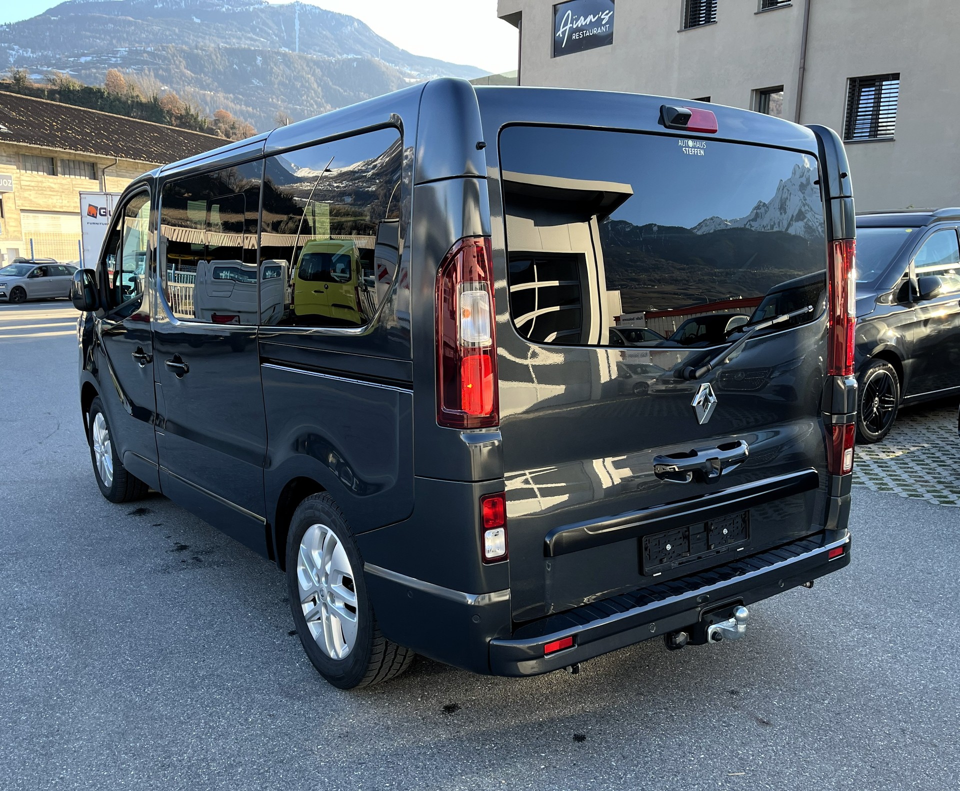 RENAULT Trafic Blue dCi 170 Spaceclass Pack Escapade EDC - 5
