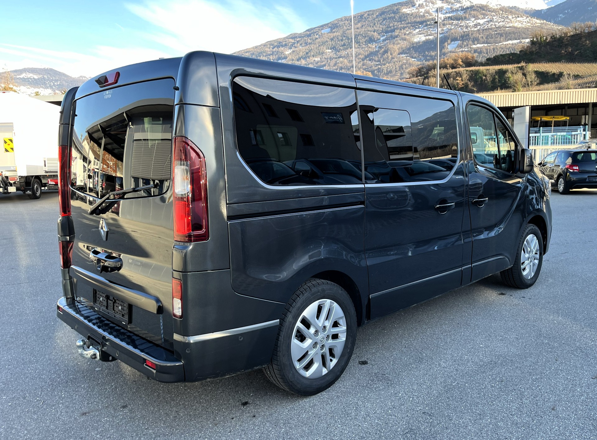 RENAULT Trafic Blue dCi 170 Spaceclass Pack Escapade EDC - 4