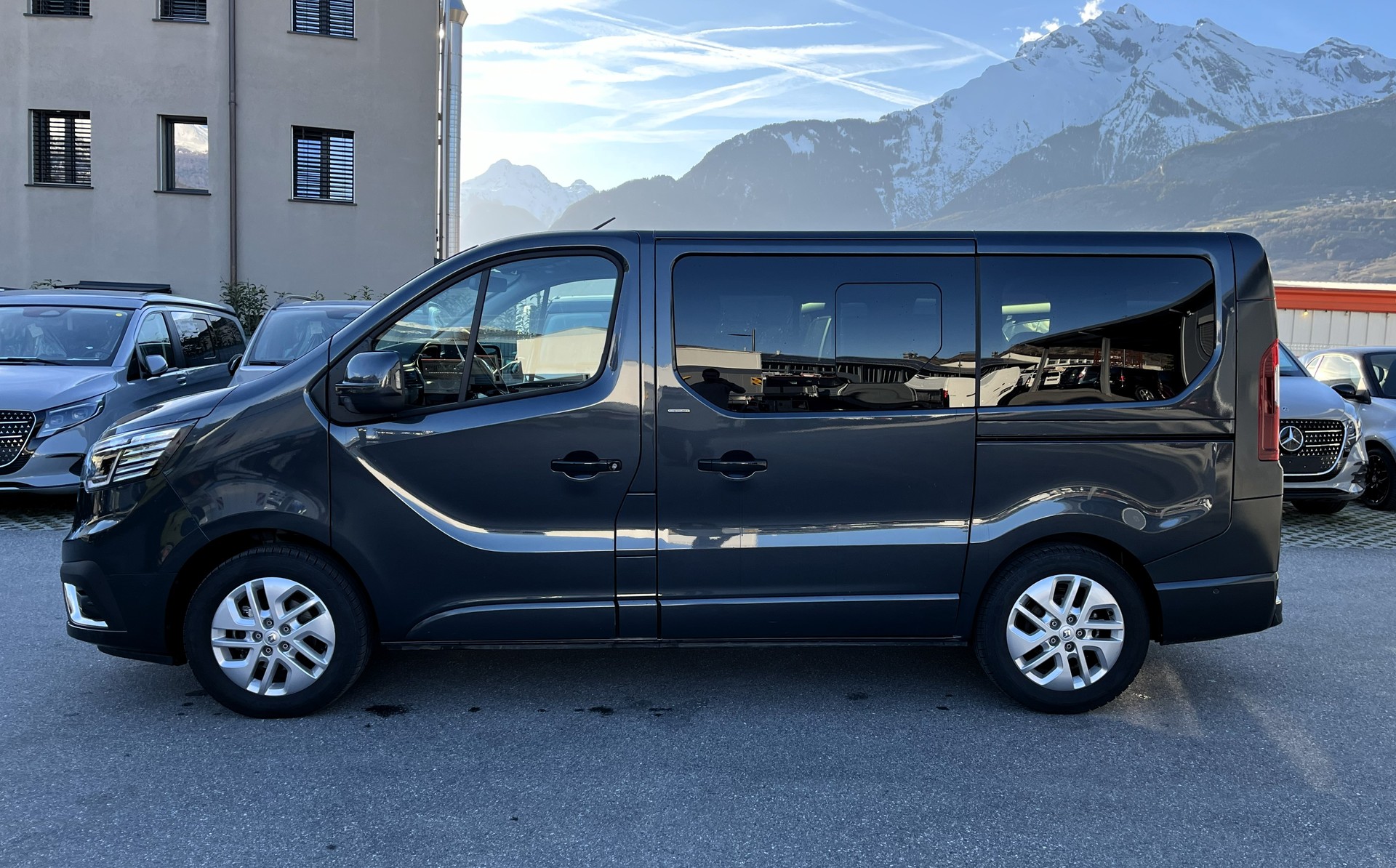 RENAULT Trafic Blue dCi 170 Spaceclass Pack Escapade EDC - 6