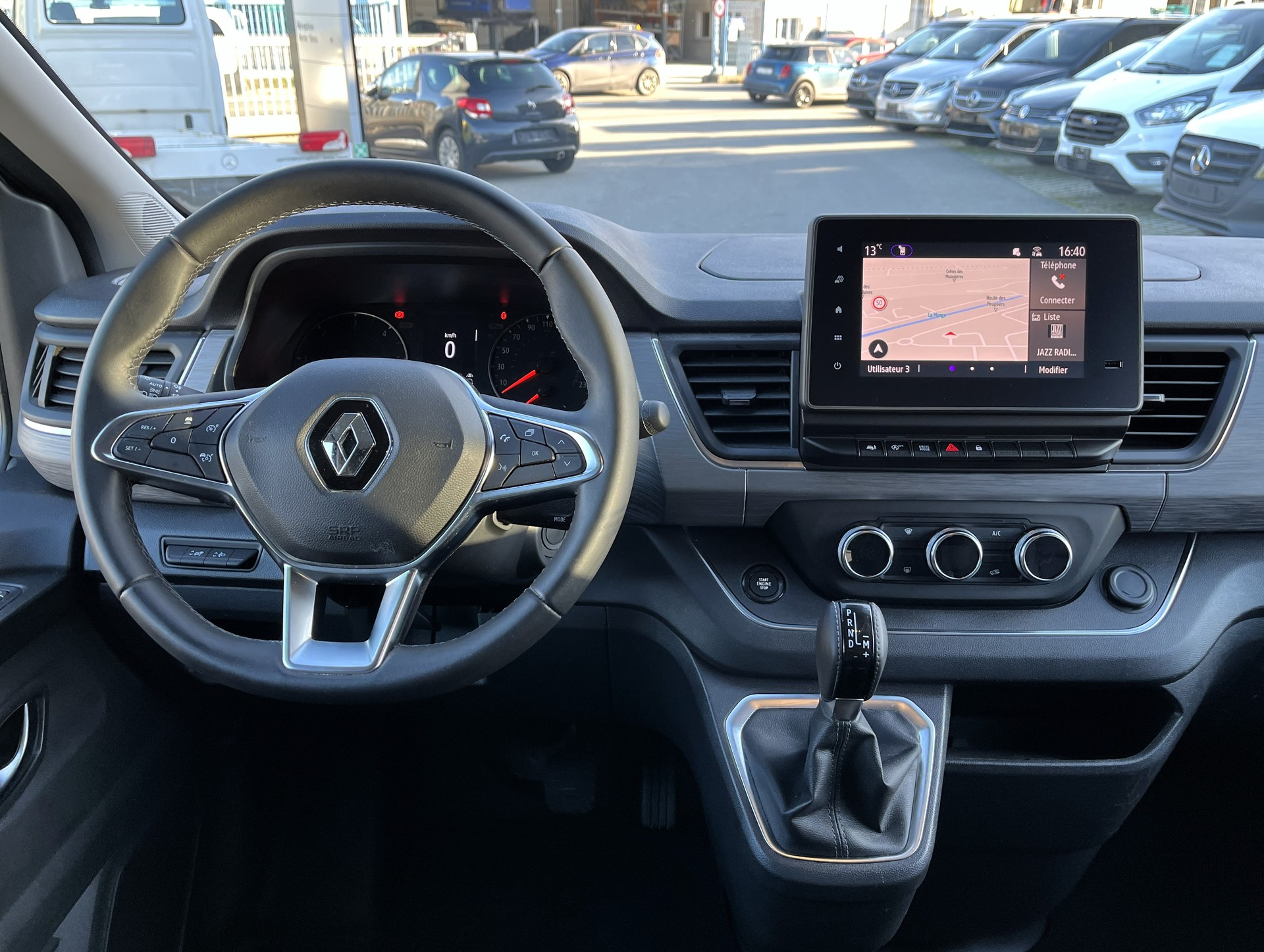 RENAULT Trafic Blue dCi 170 Spaceclass Pack Escapade EDC - 8