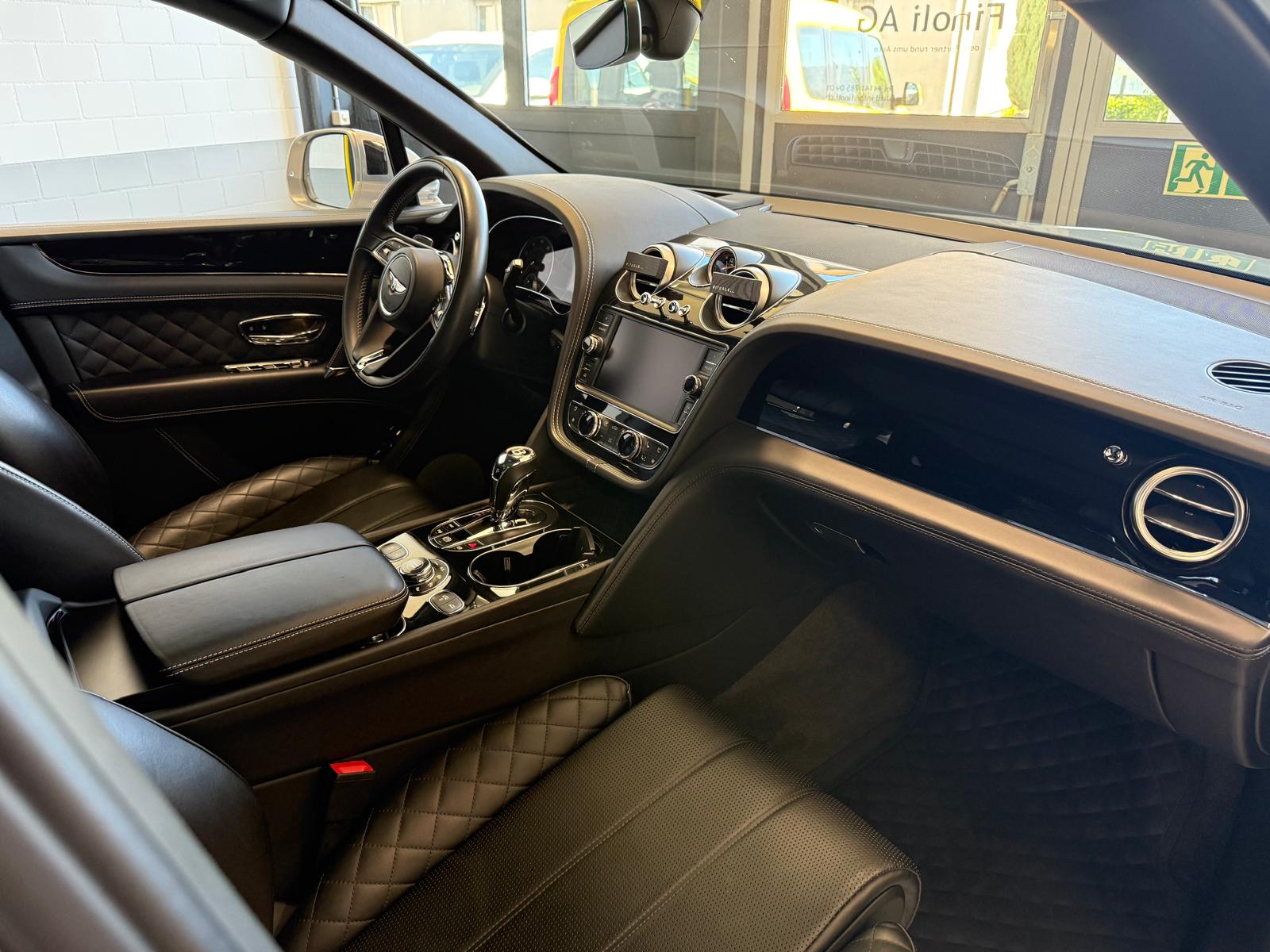 BENTLEY Bentayga W12 - 11