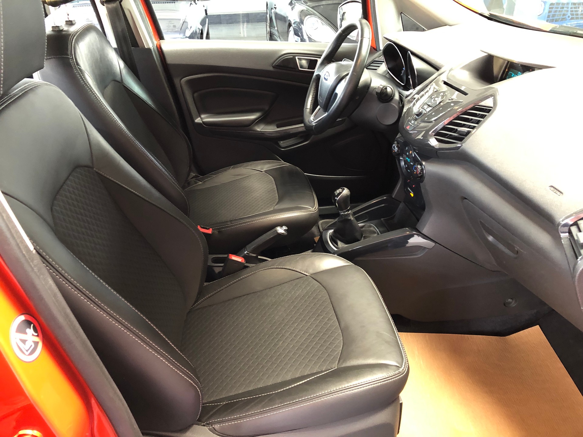 FORD EcoSport 1.0 SCTi Trend - 27