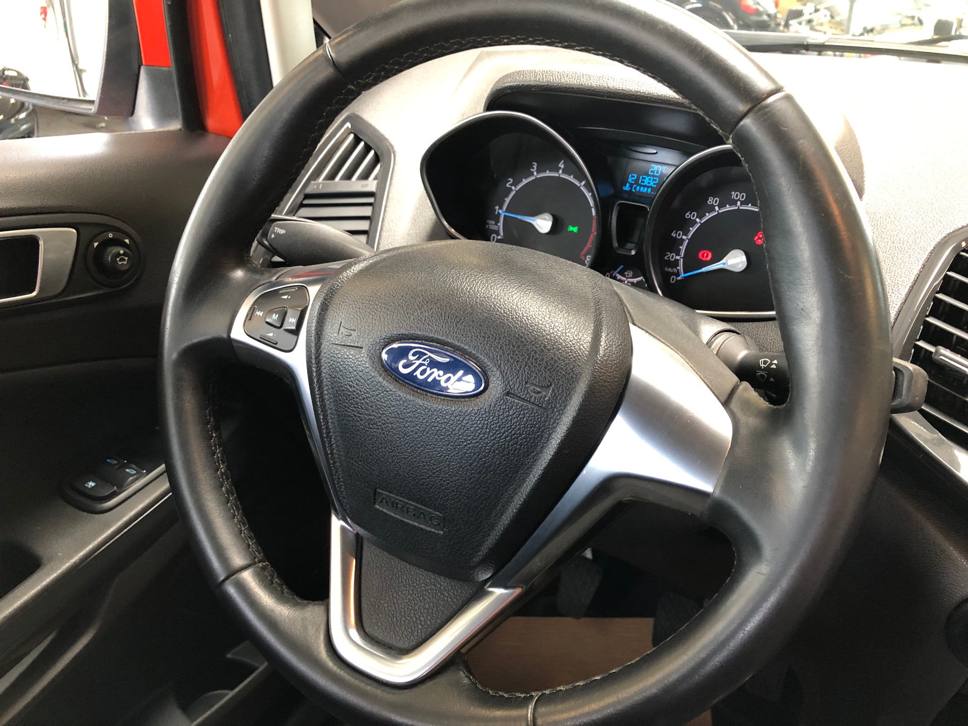 FORD EcoSport 1.0 SCTi Trend - 14