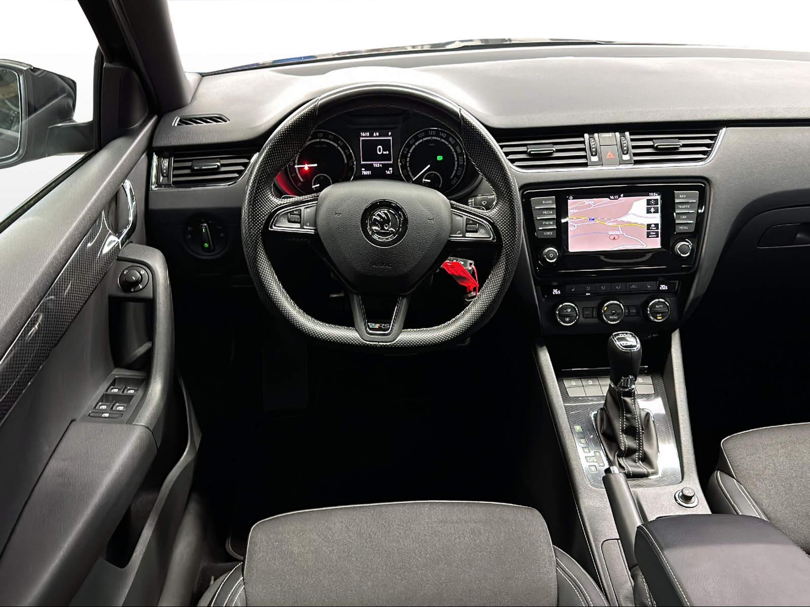 SKODA Octavia Combi 2.0 TDI 184 RS 4x4 DSG - 10