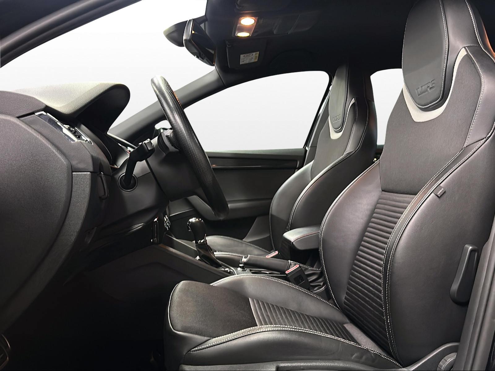 SKODA Octavia Combi 2.0 TDI 184 RS 4x4 DSG - 9