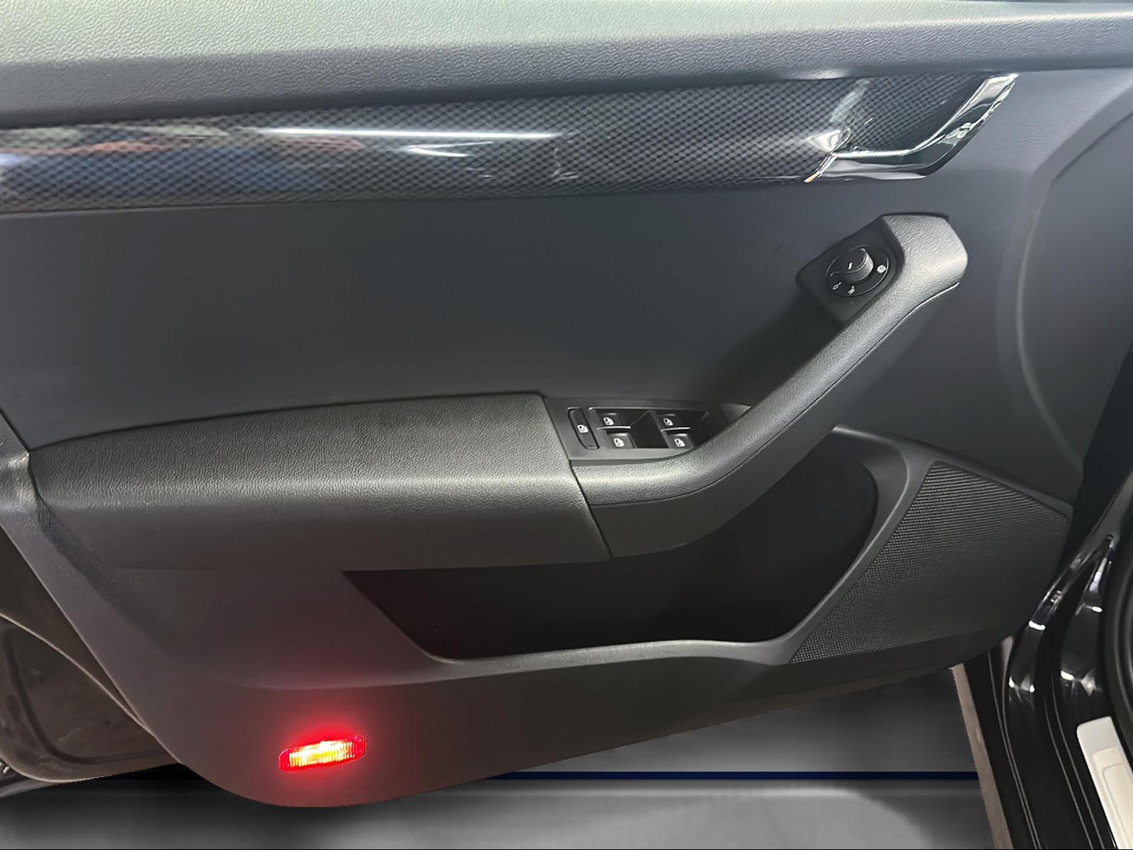 SKODA Octavia Combi 2.0 TDI 184 RS 4x4 DSG - 7