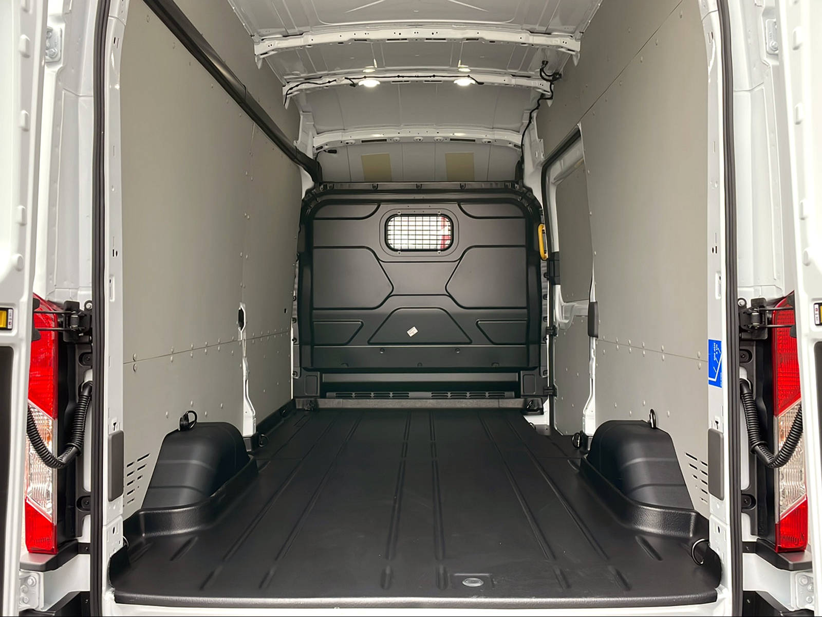 FORD Transit Van 350 L3H3 2.0 EcoBlue 165 Trend HD - 10