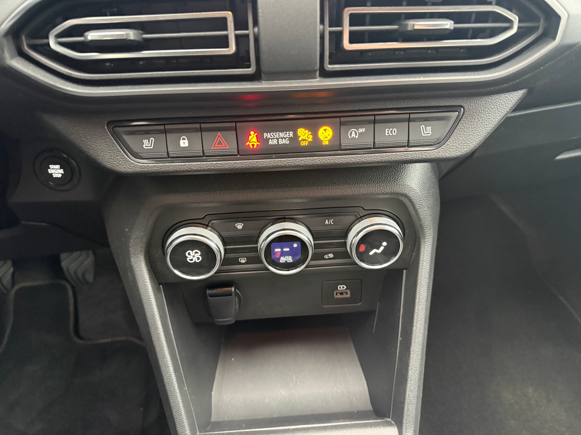 DACIA Jogger TCe 110 Extreme - 14