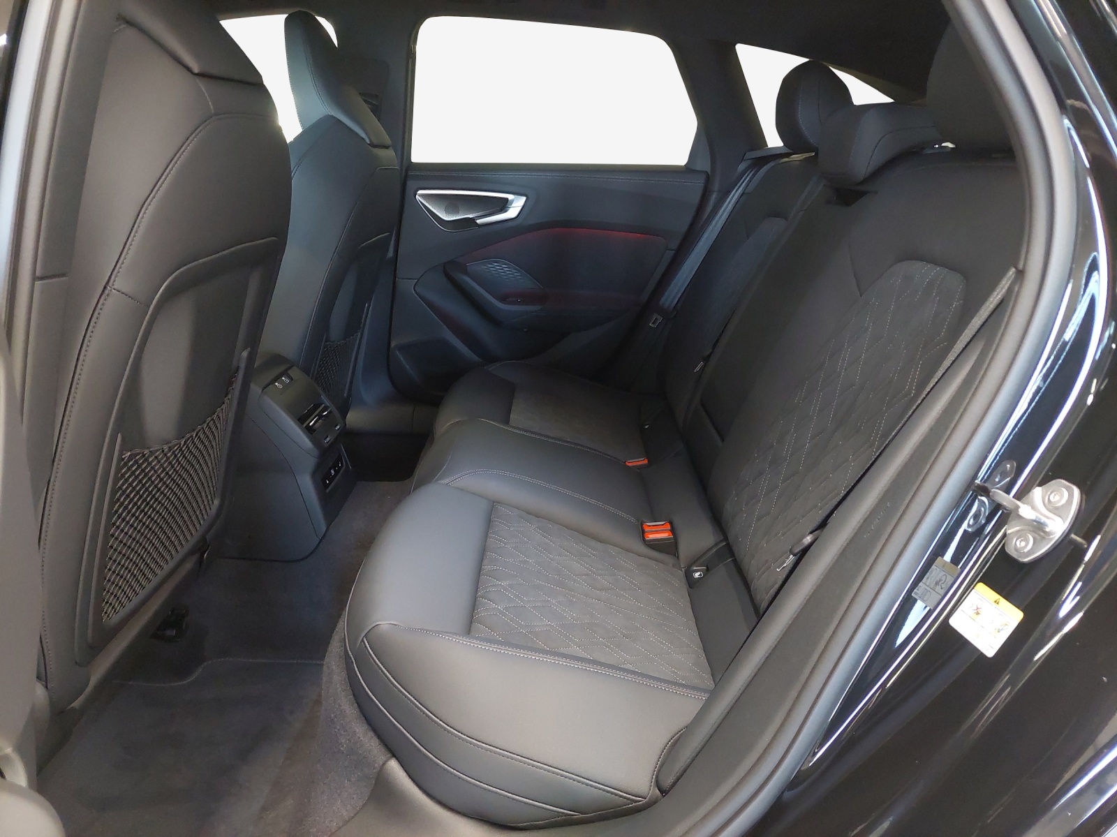 AUDI A5 Avant e-hybrid quattro Attraction 220 kW S tronic - 12