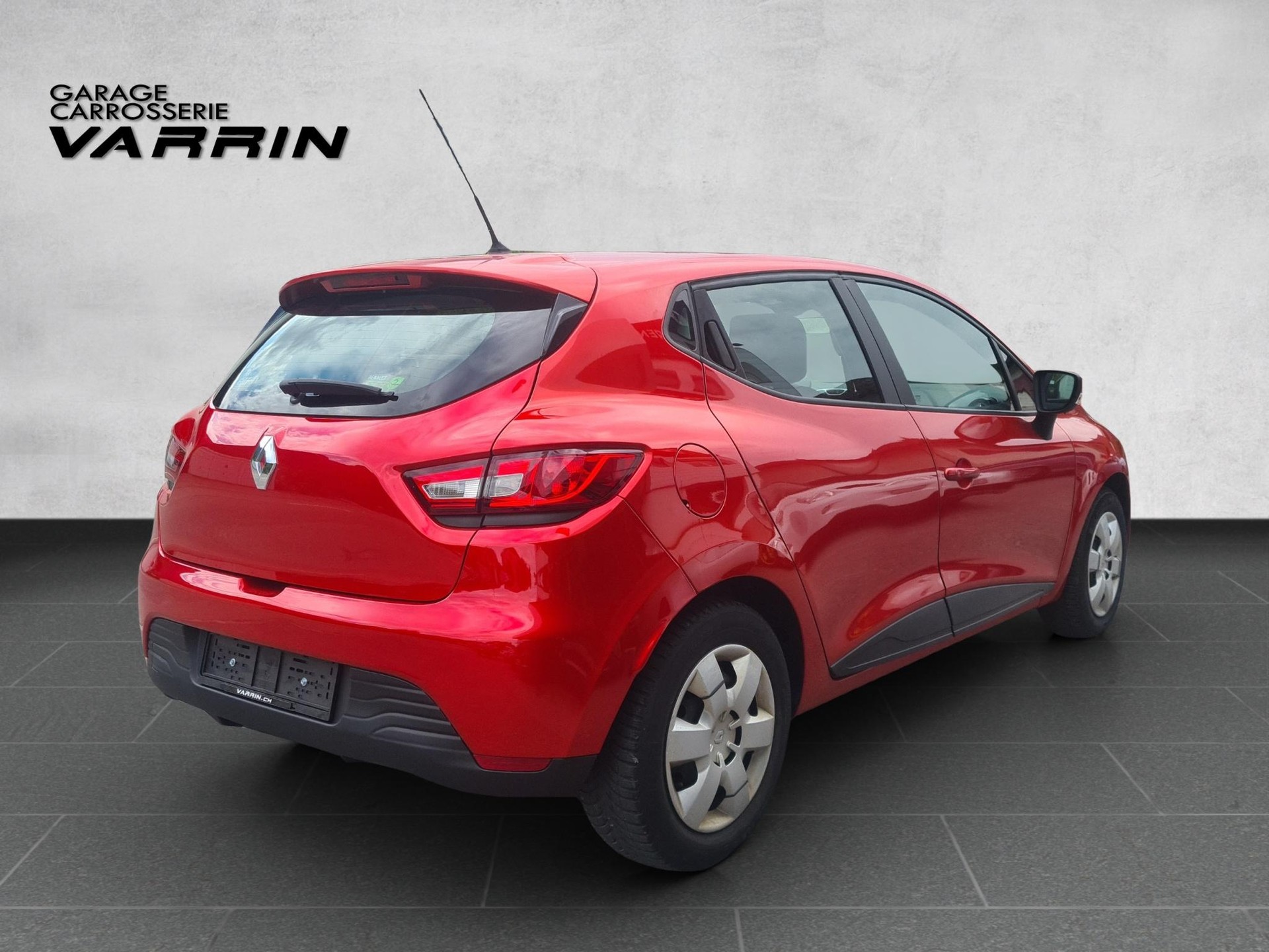RENAULT Clio 0.9 TCe Expression S/S - 6