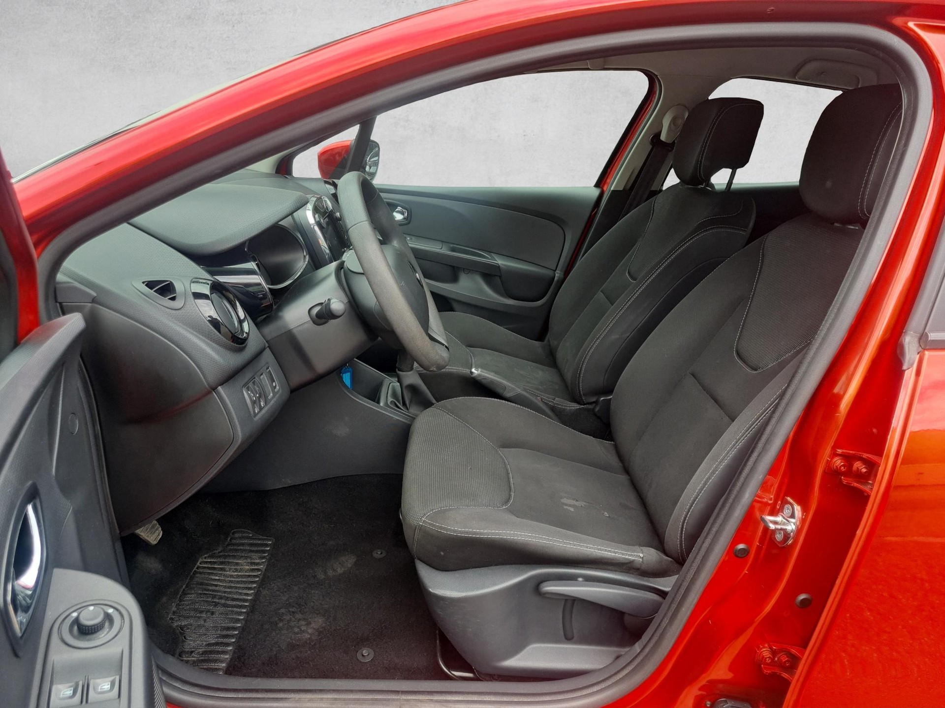 RENAULT Clio 0.9 TCe Expression S/S - 14