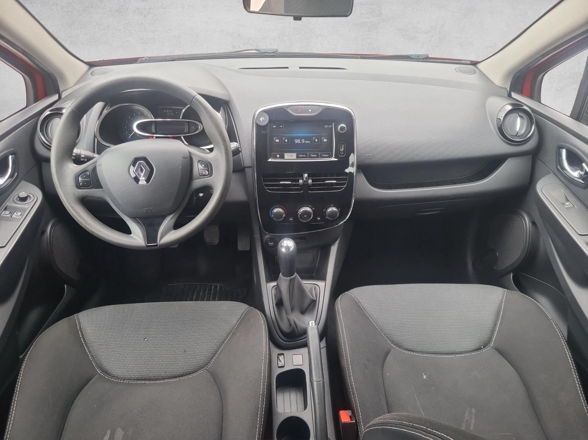 RENAULT Clio 0.9 TCe Expression S/S - 10