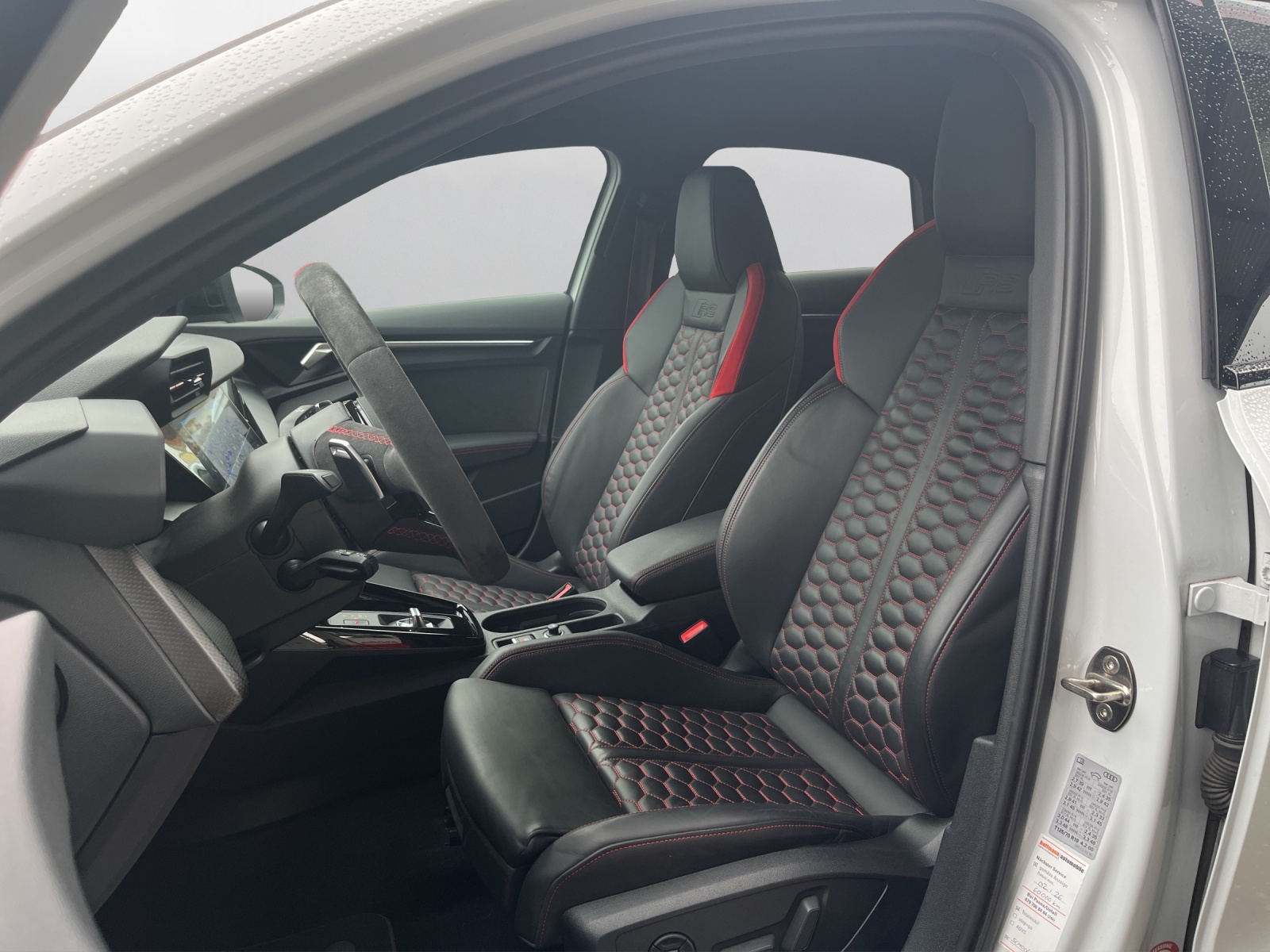 AUDI RS3 Limousine 2.5 TSI quattro S-tronic - 10