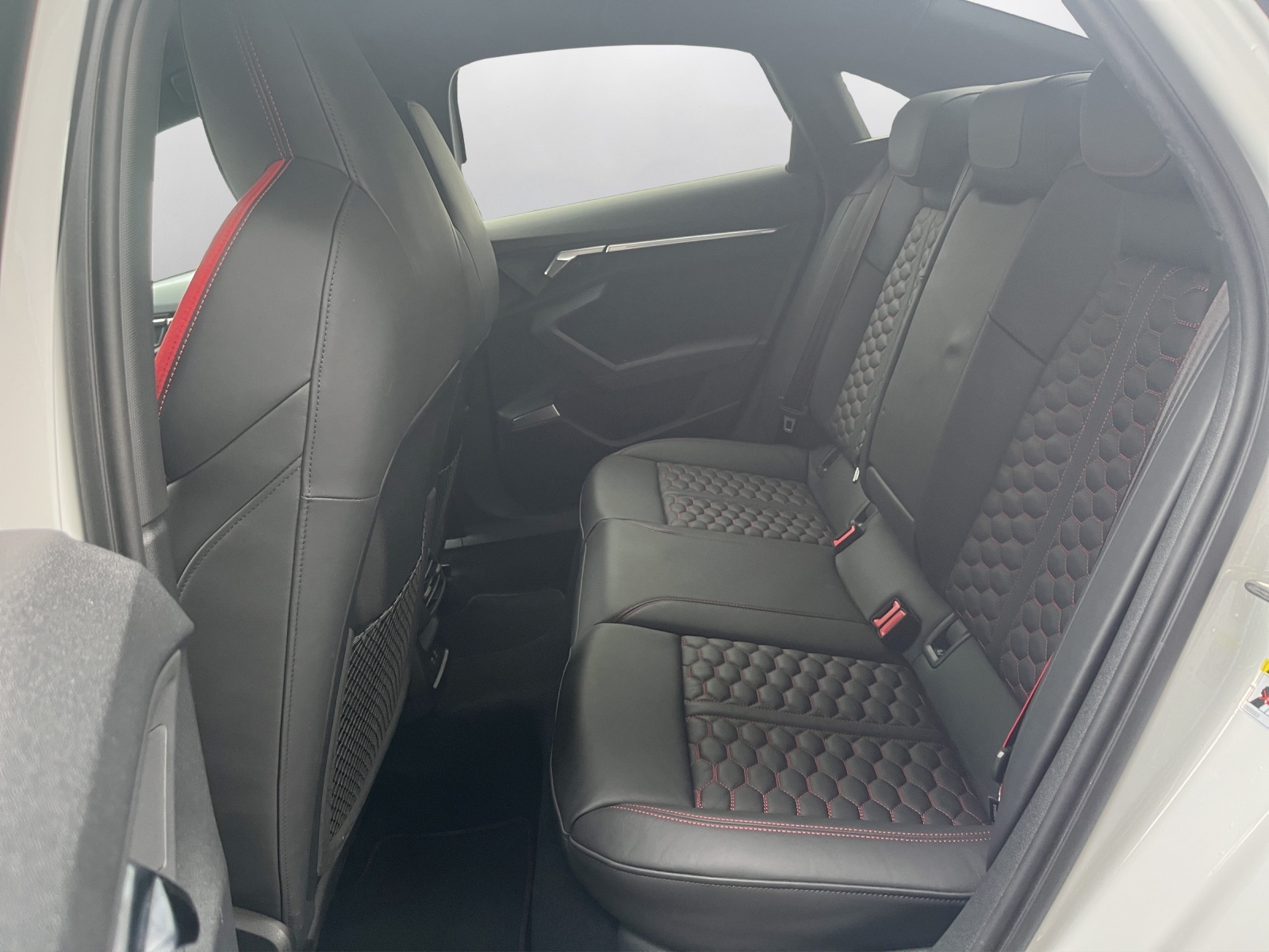 AUDI RS3 Limousine 2.5 TSI quattro S-tronic - 11