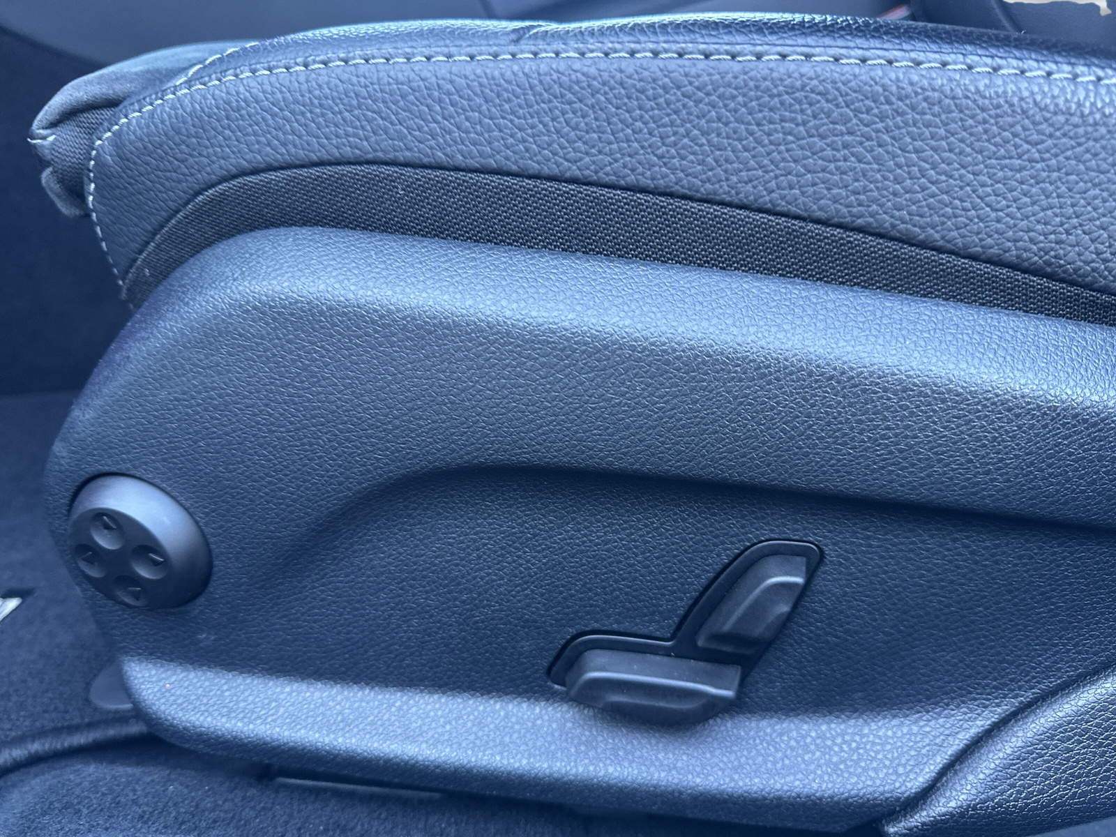 MERCEDES-BENZ C 63 AMG Speedshift - 20