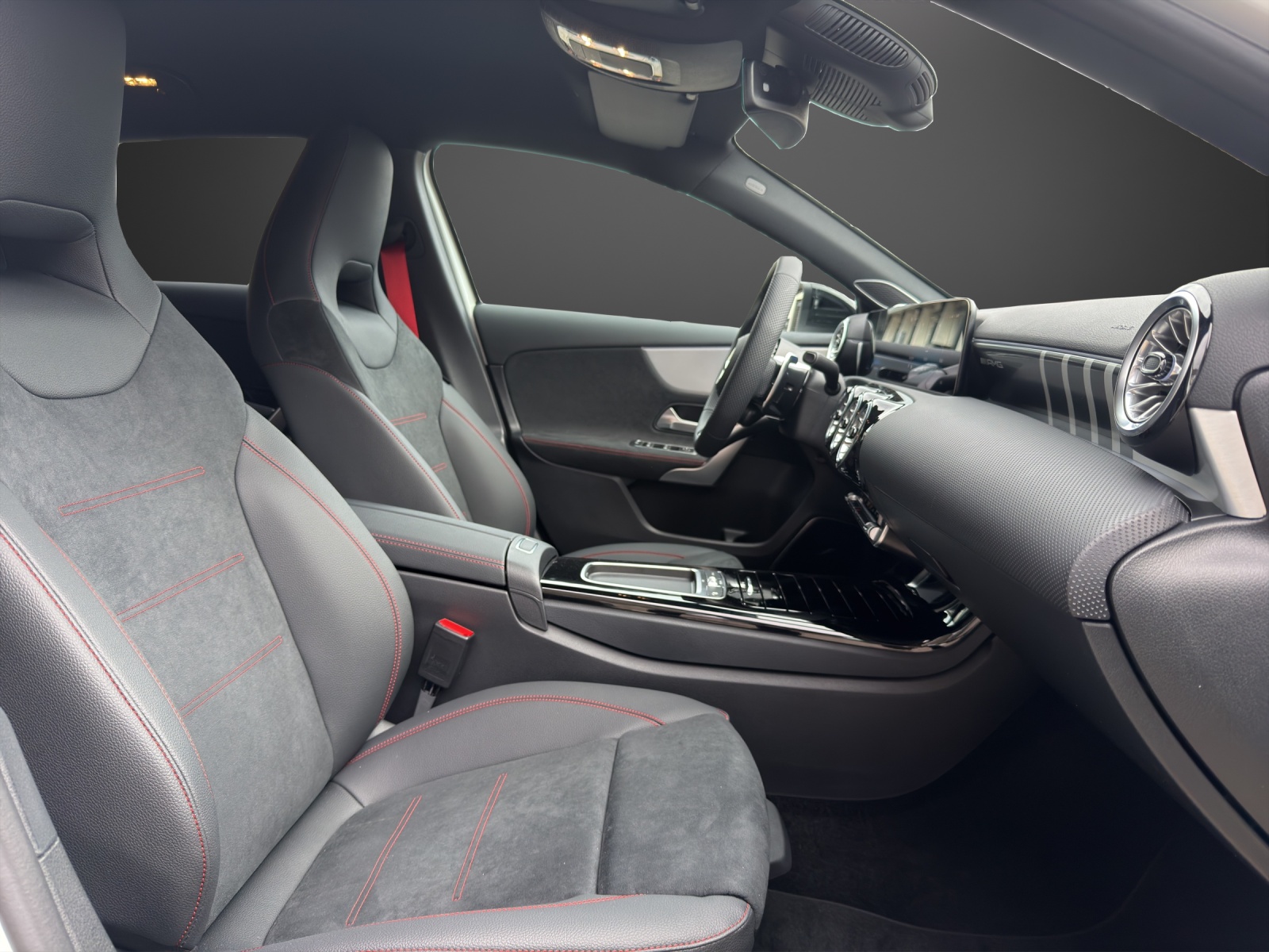 MERCEDES-BENZ A AMG 35 4Matic 8G-DCT - 13