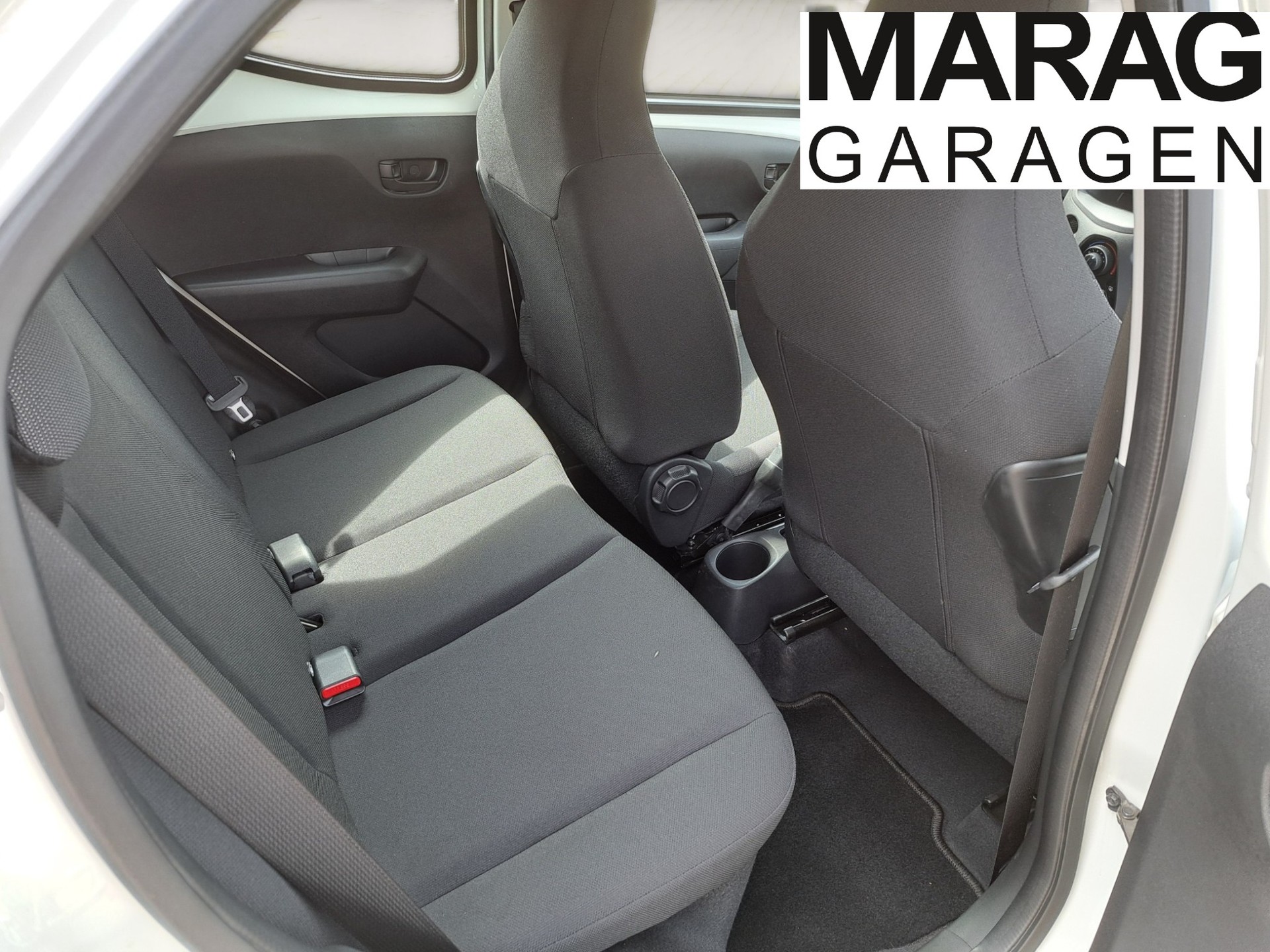 TOYOTA Aygo 1.0 VVT-i x - 7