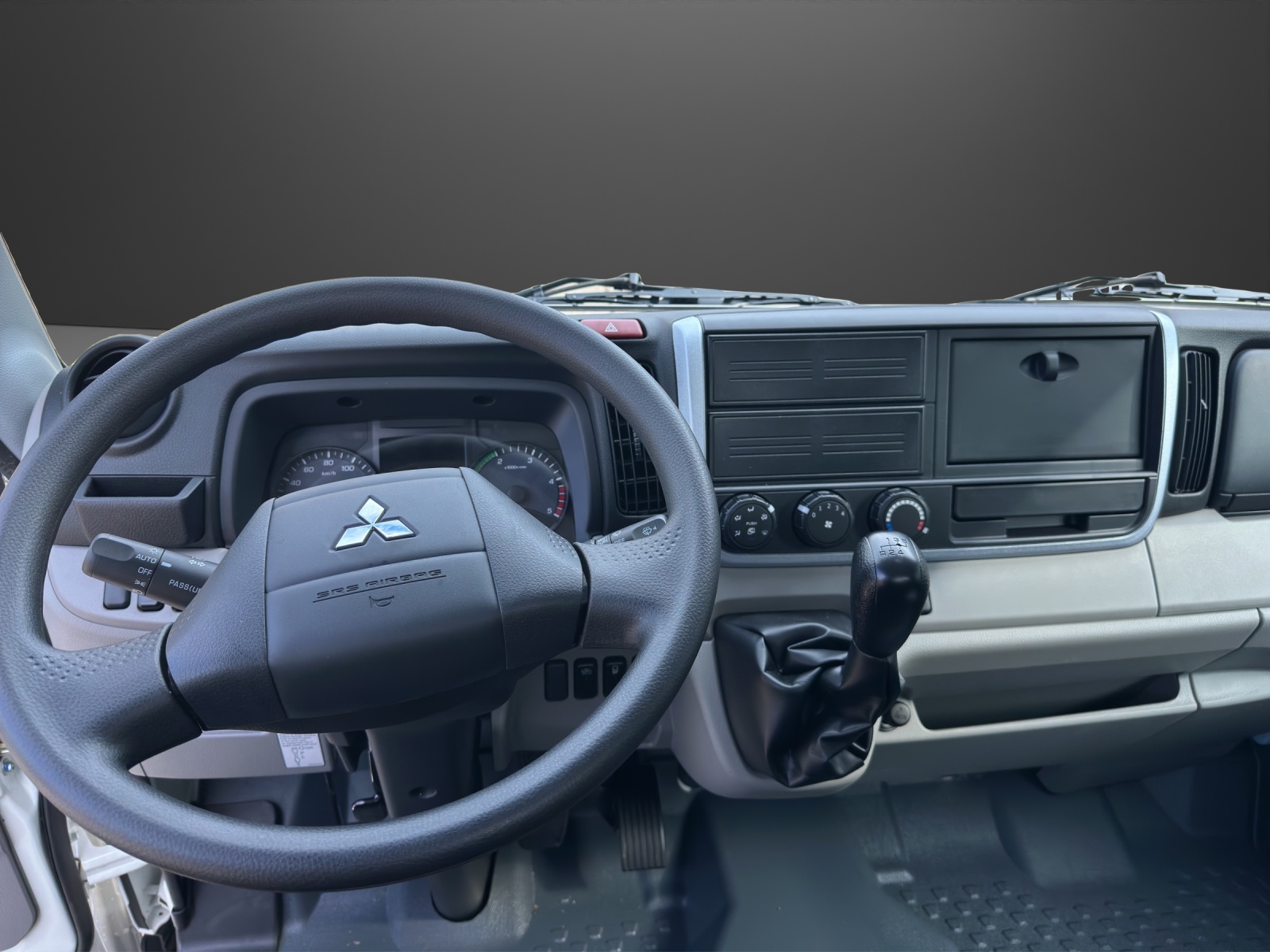 MITSUBISHI FUSO Canter 3S15 - 8