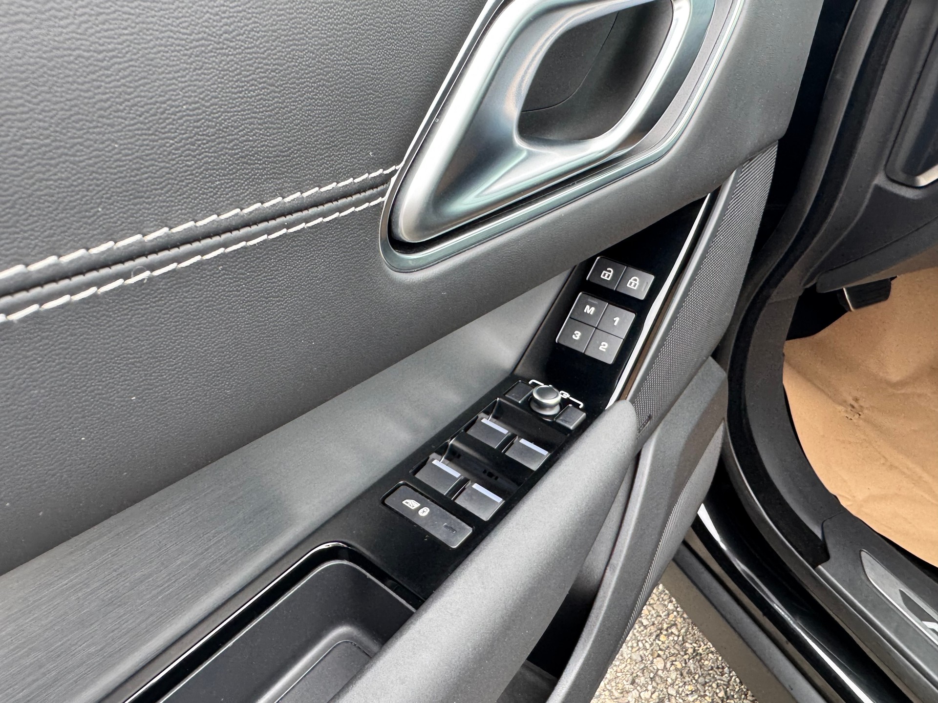 LAND ROVER Range Rover Velar R-Dynamic P400e 2.0 I4 PHEV HSE Automatic - 10