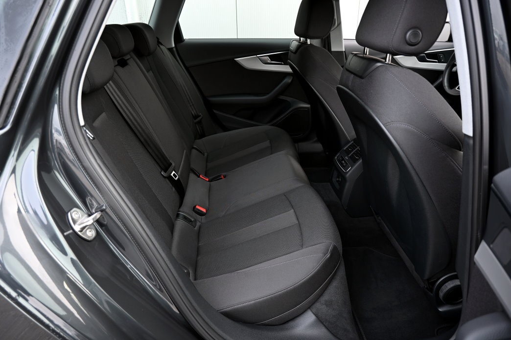 AUDI A4 Avant 2.0 TDI 35 S-tronic - 8