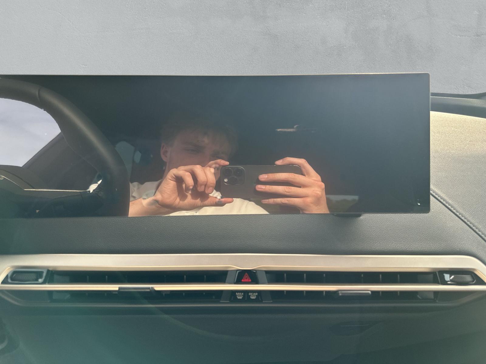 BMW iX xDrive60 i20 (CH) AHK ** Action Leasing à 0.9% ** 📍 - 15