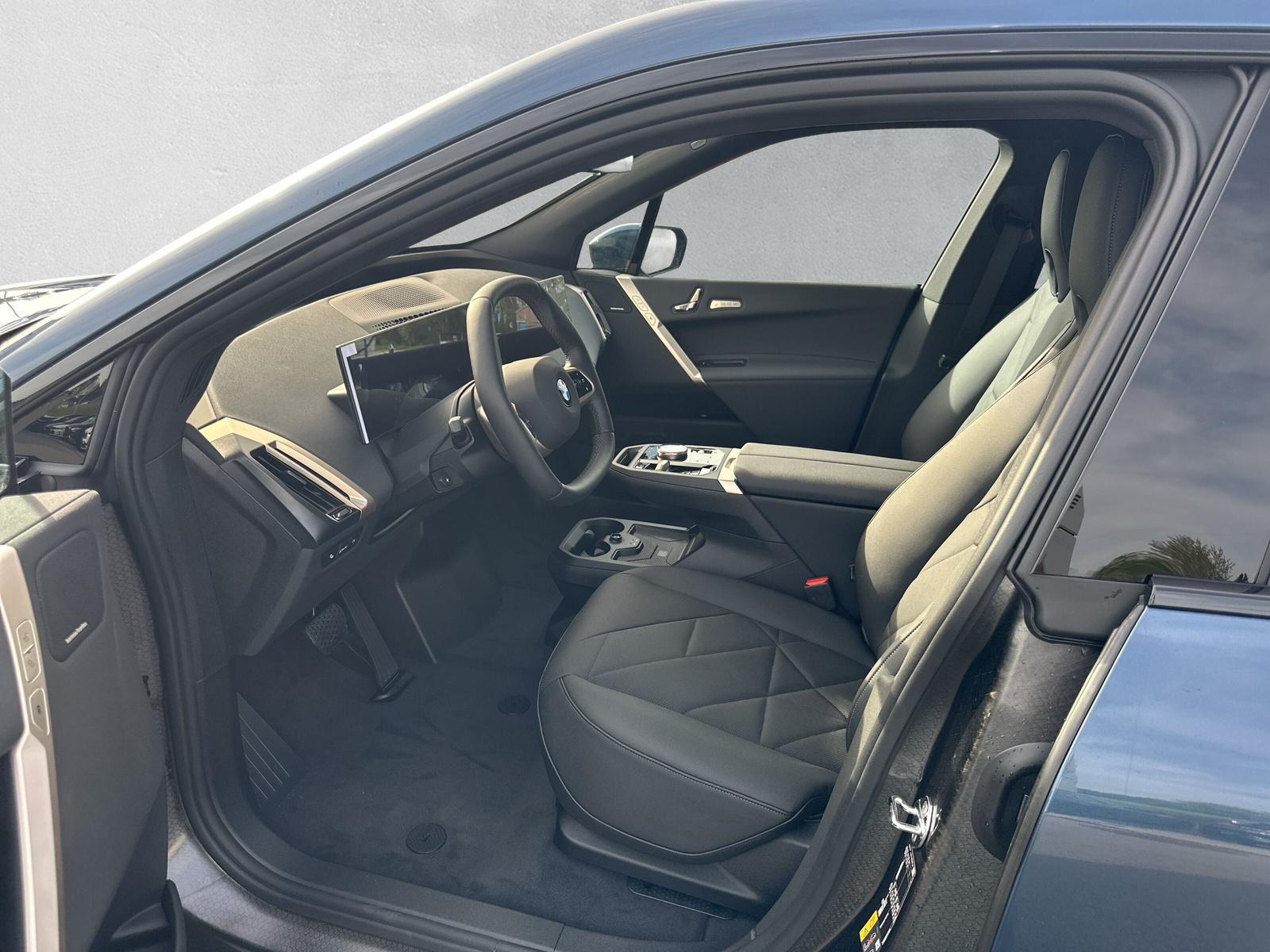 BMW iX xDrive60 i20 (CH) AHK ** Action Leasing à 0.9% ** 📍 - 11