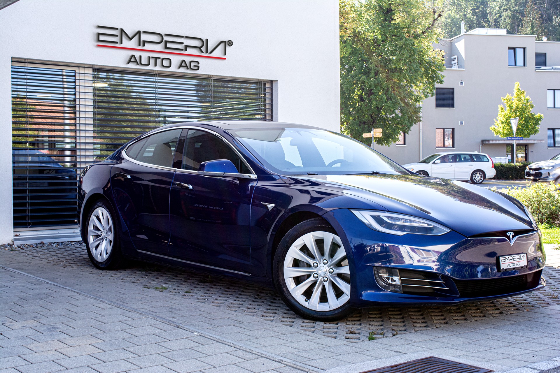 TESLA Model S 75 D - 3