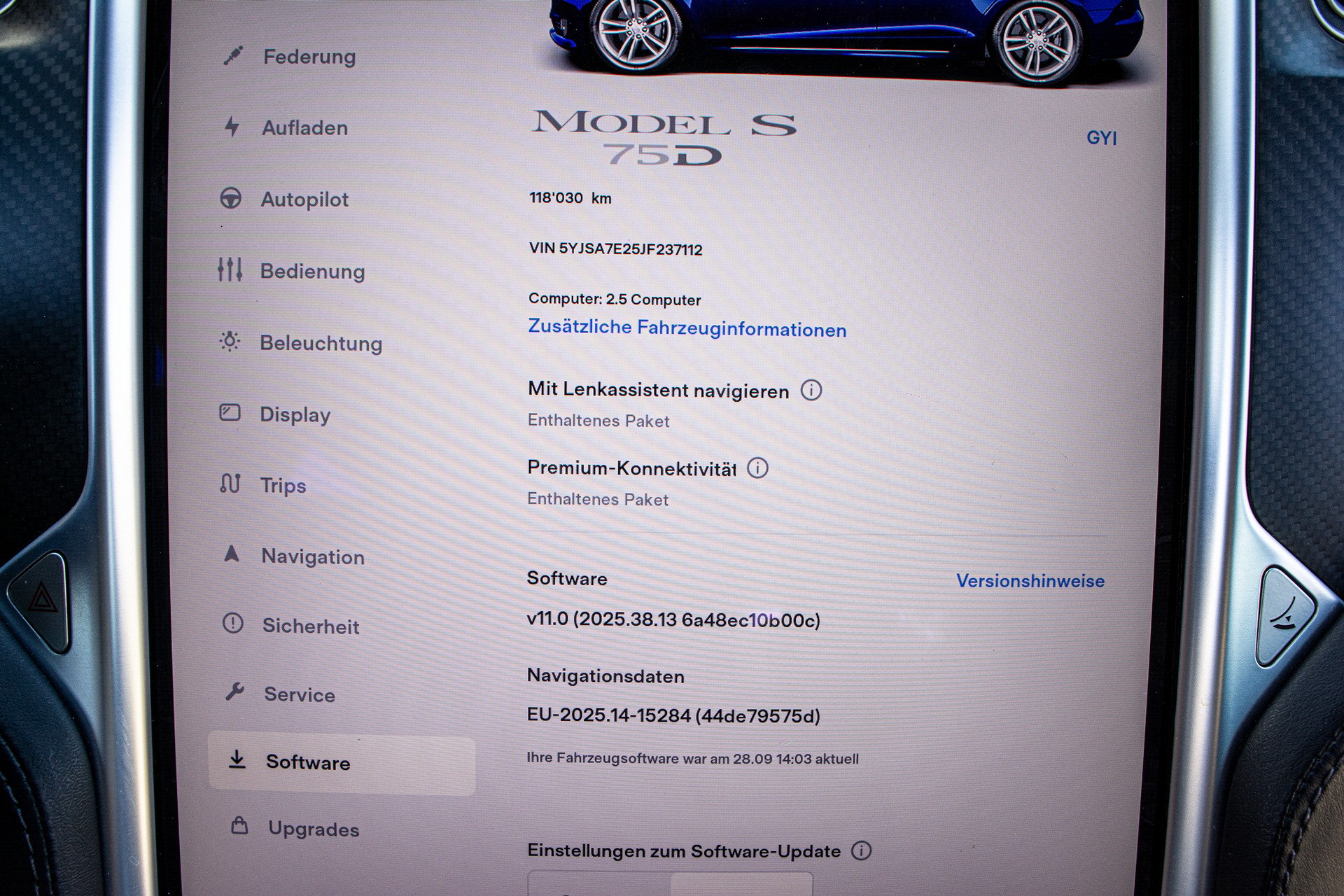 TESLA Model S 75 D - 22