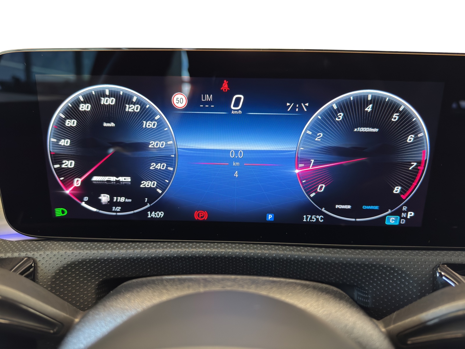 MERCEDES-BENZ A AMG 35 4Matic+ 8G-DCT - 12