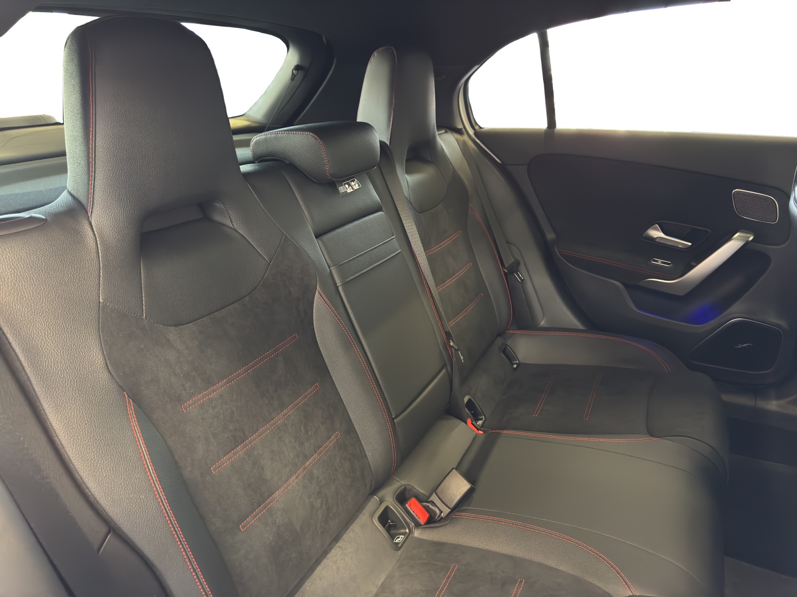 MERCEDES-BENZ A AMG 35 4Matic+ 8G-DCT - 19