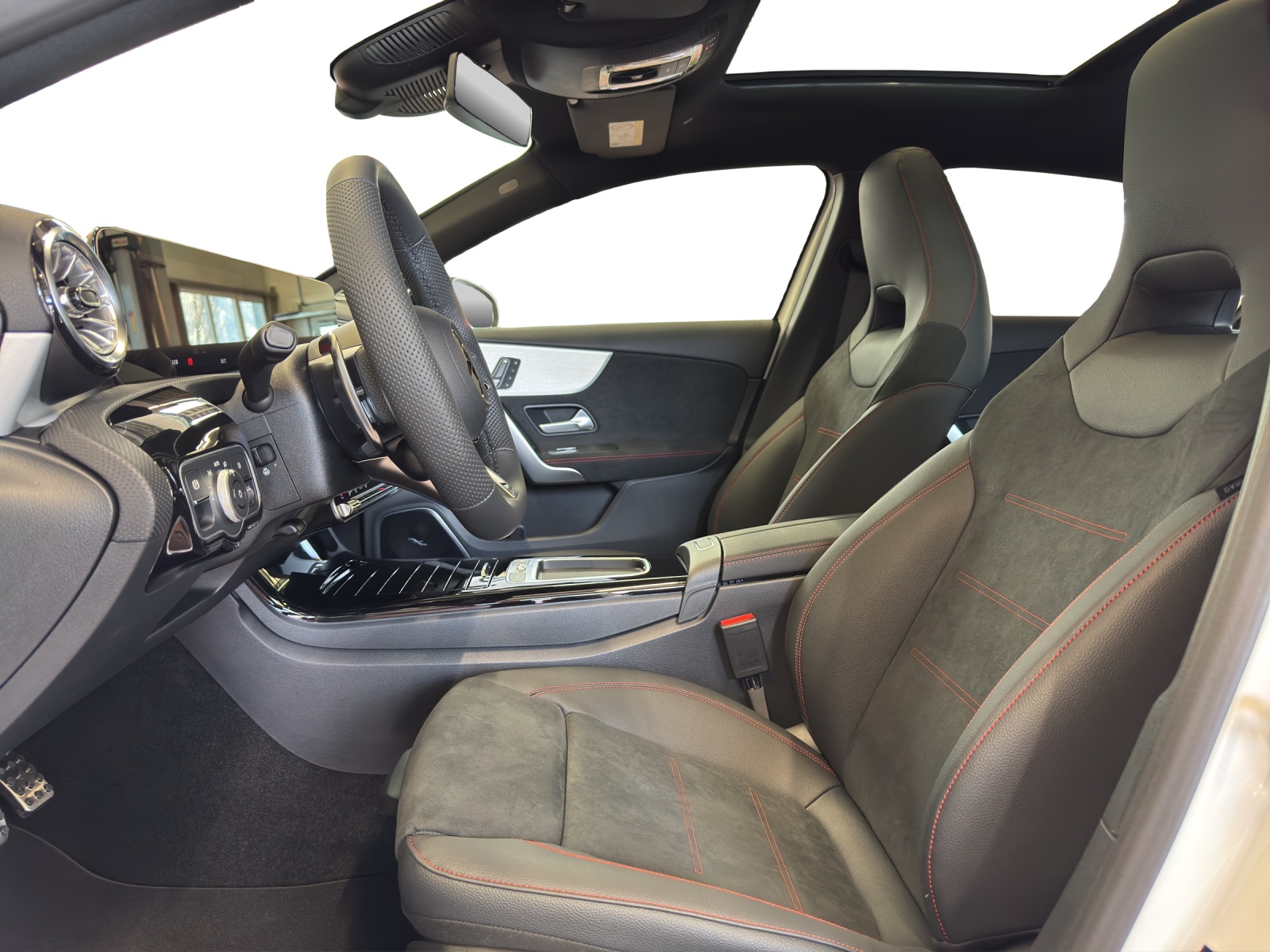 MERCEDES-BENZ A AMG 35 4Matic+ 8G-DCT - 9