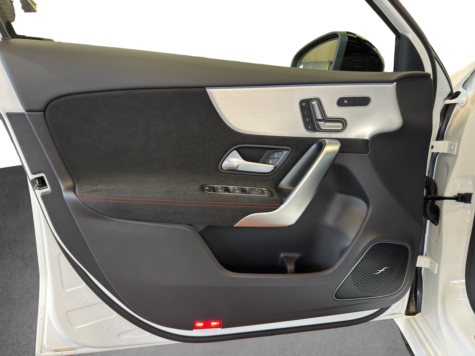 MERCEDES-BENZ A AMG 35 4Matic+ 8G-DCT - 13