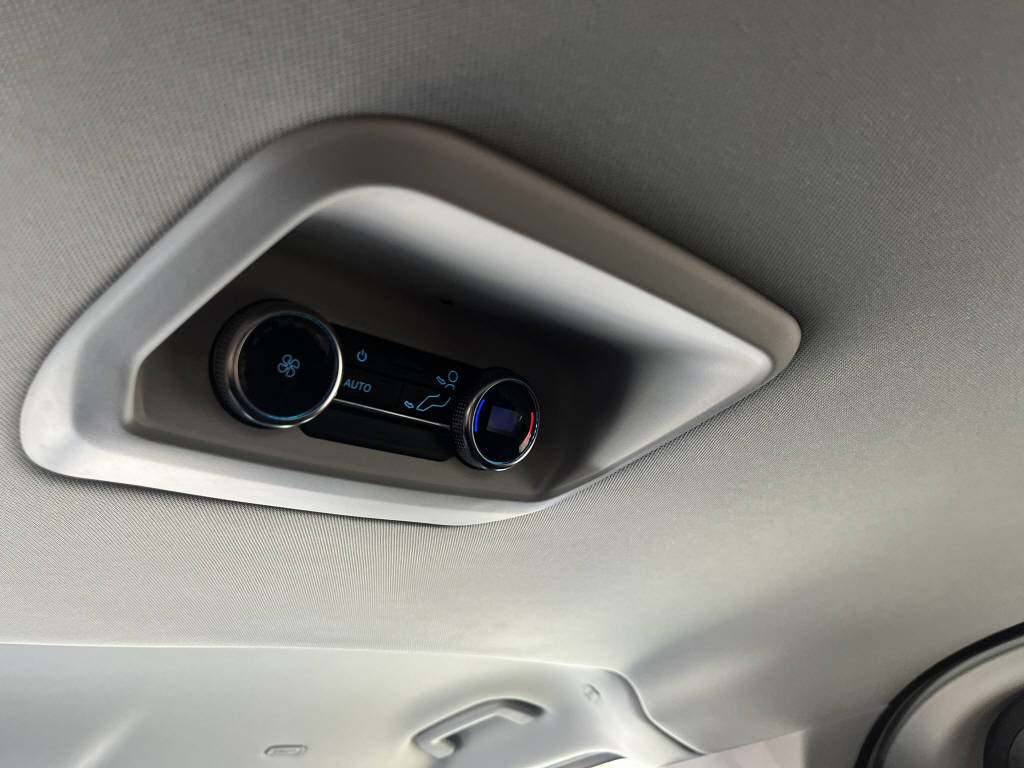 FORD Tourneo Custom 320 L1 2.0 EcoBl Sport 170 PS AWD - 17