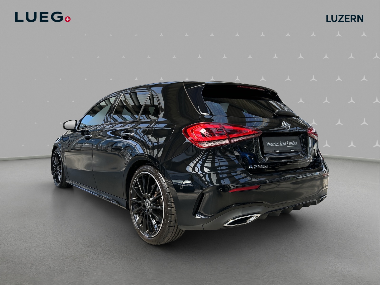 MERCEDES-BENZ A 220 d 4Matic AMG Line - 3