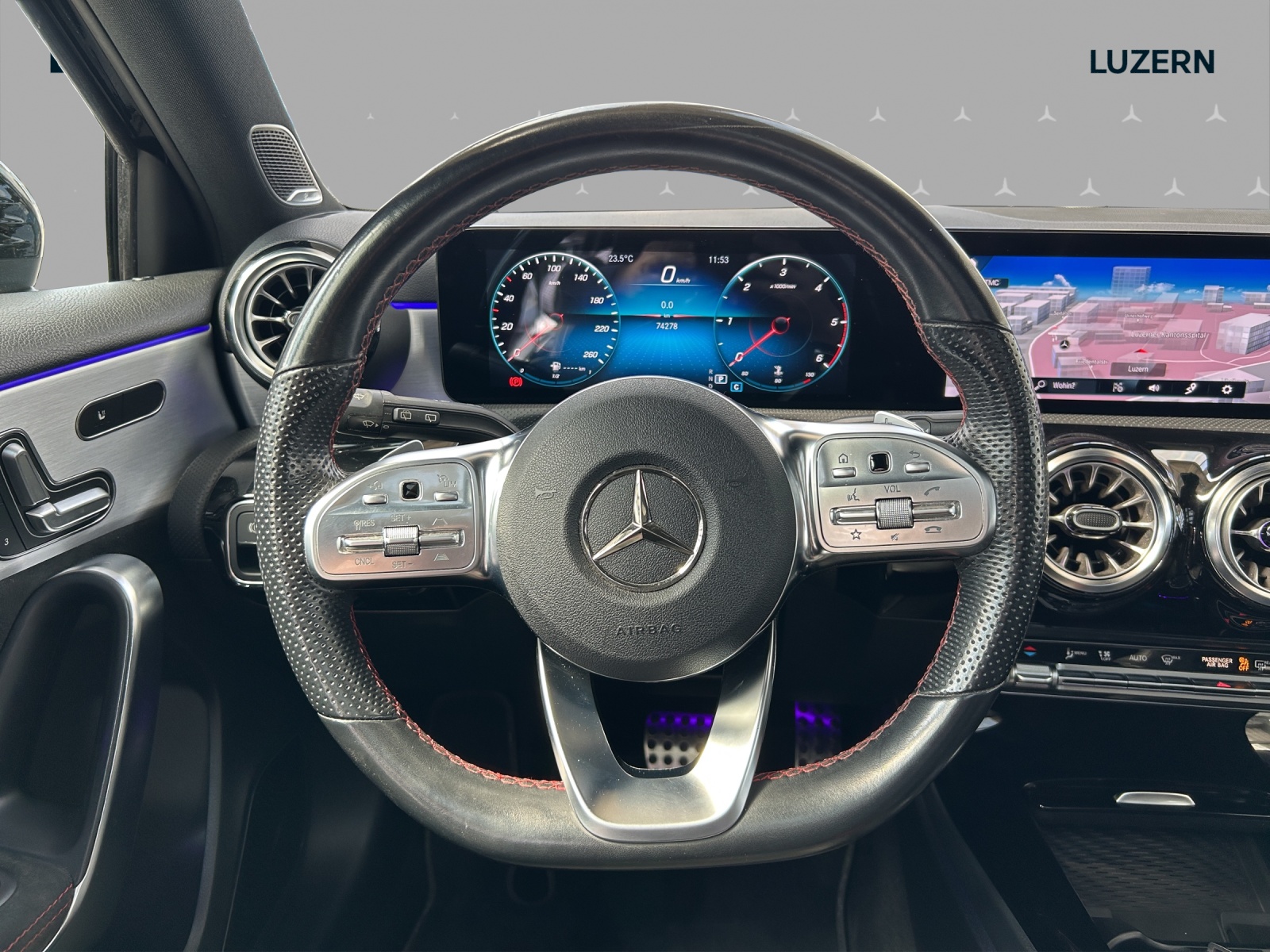MERCEDES-BENZ A 220 d 4Matic AMG Line - 10