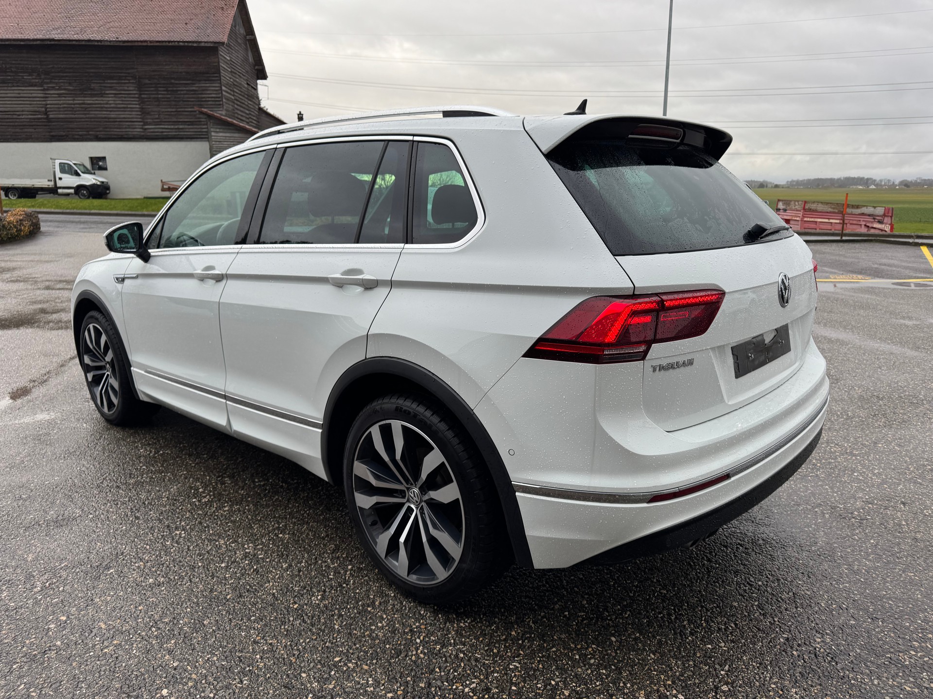 VW Tiguan R-LINE 2.0 TDI SCR Highline 4Motion DSG - 3