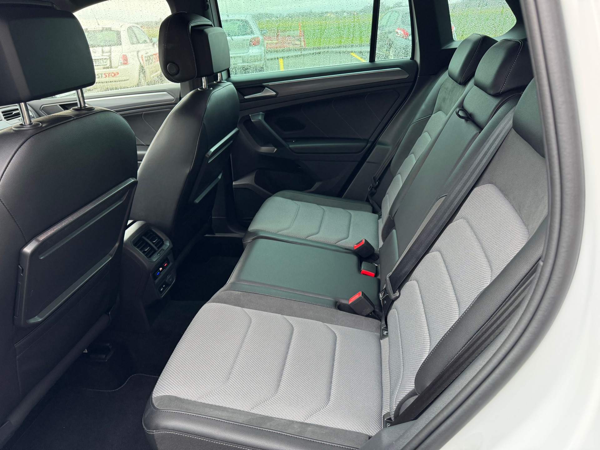 VW Tiguan R-LINE 2.0 TDI SCR Highline 4Motion DSG - 7